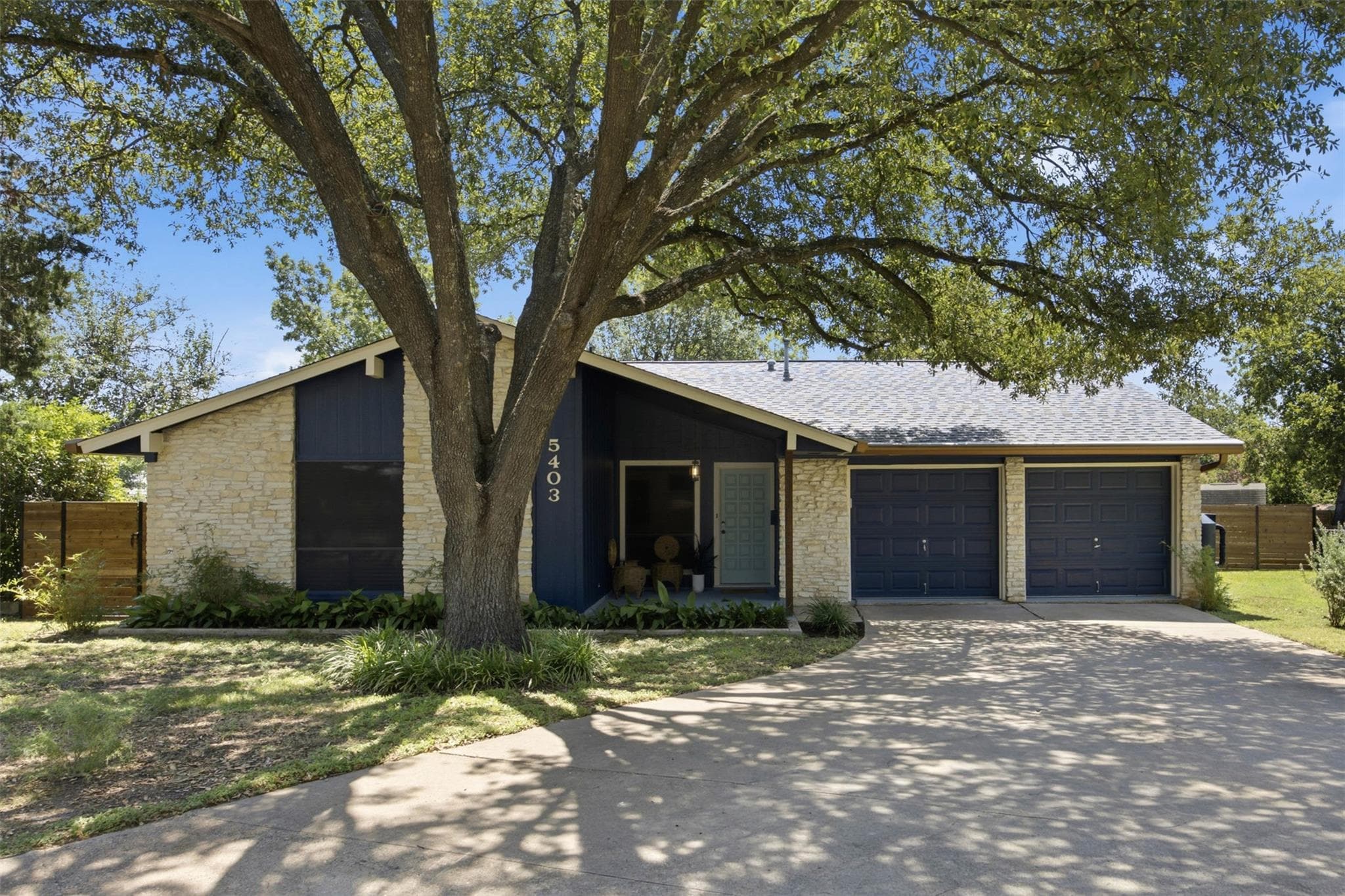 5403 Village Way Ct