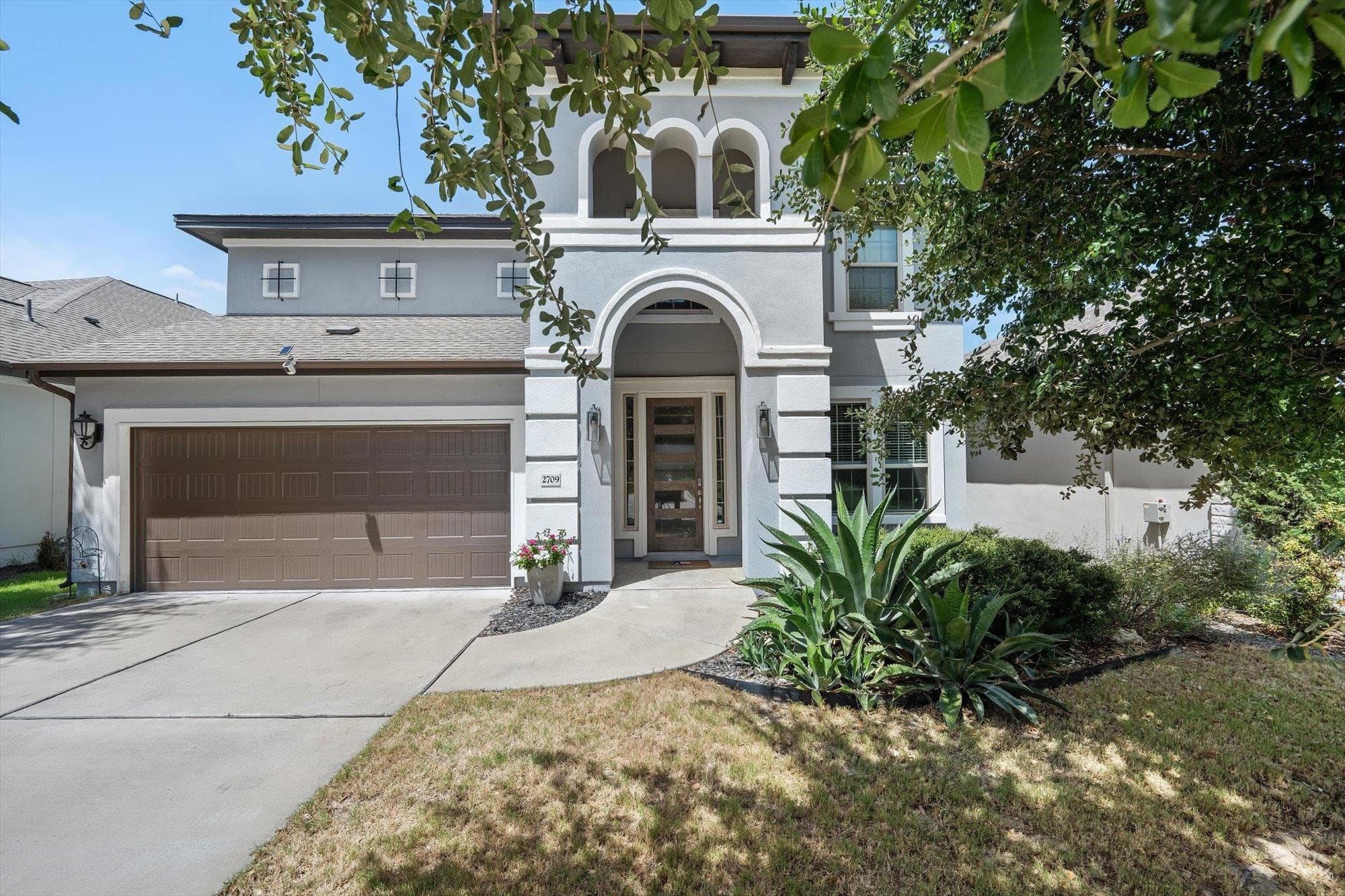 2709  Villa Capri Ct