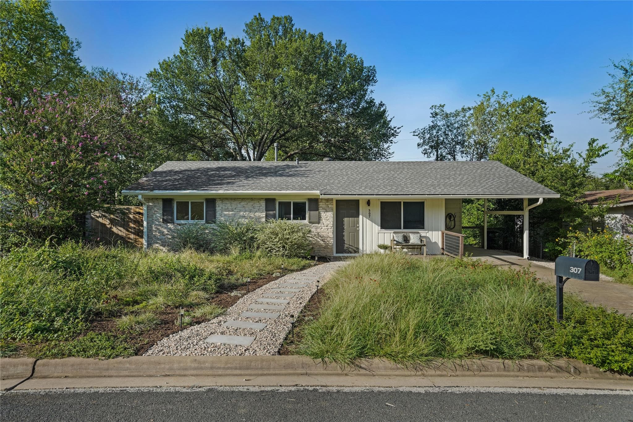 307  Sheffield Dr