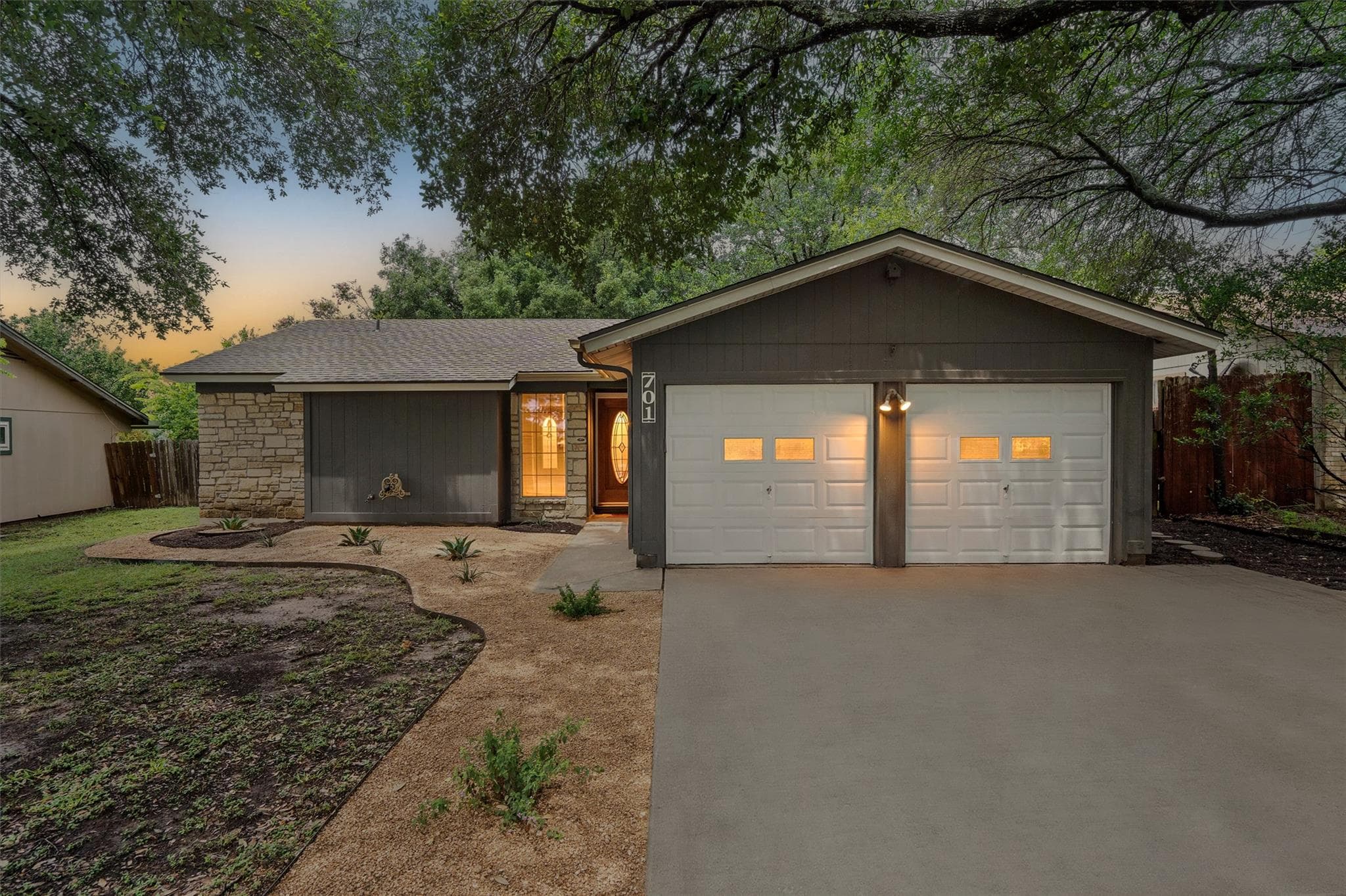 701  Riverwood Dr