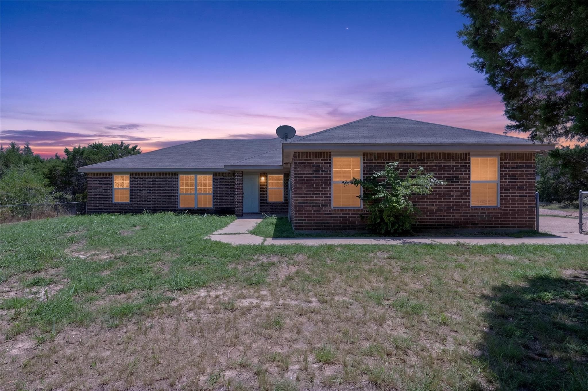 815  Rocky Ln
