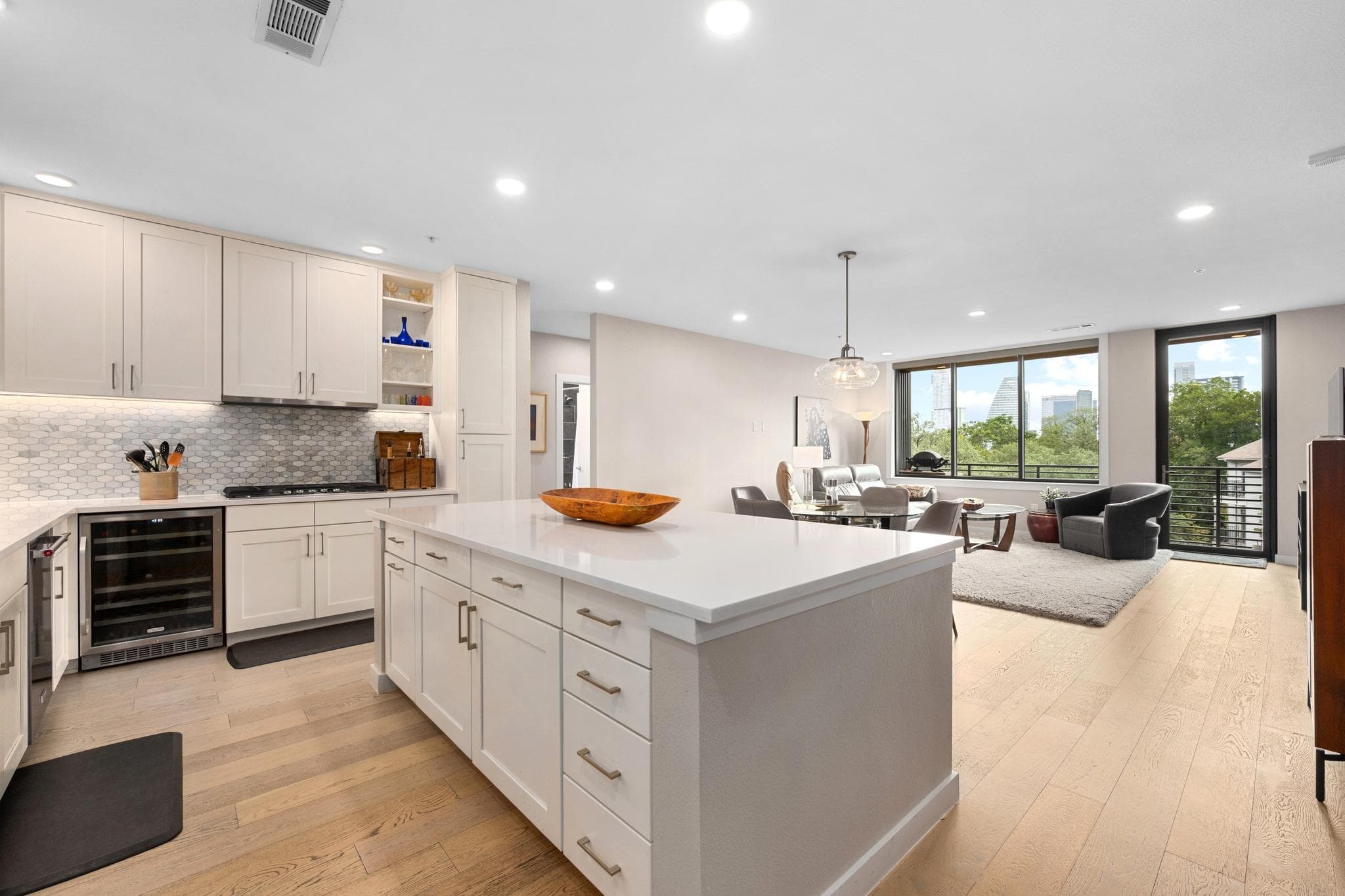 900 S 1st St  #312
