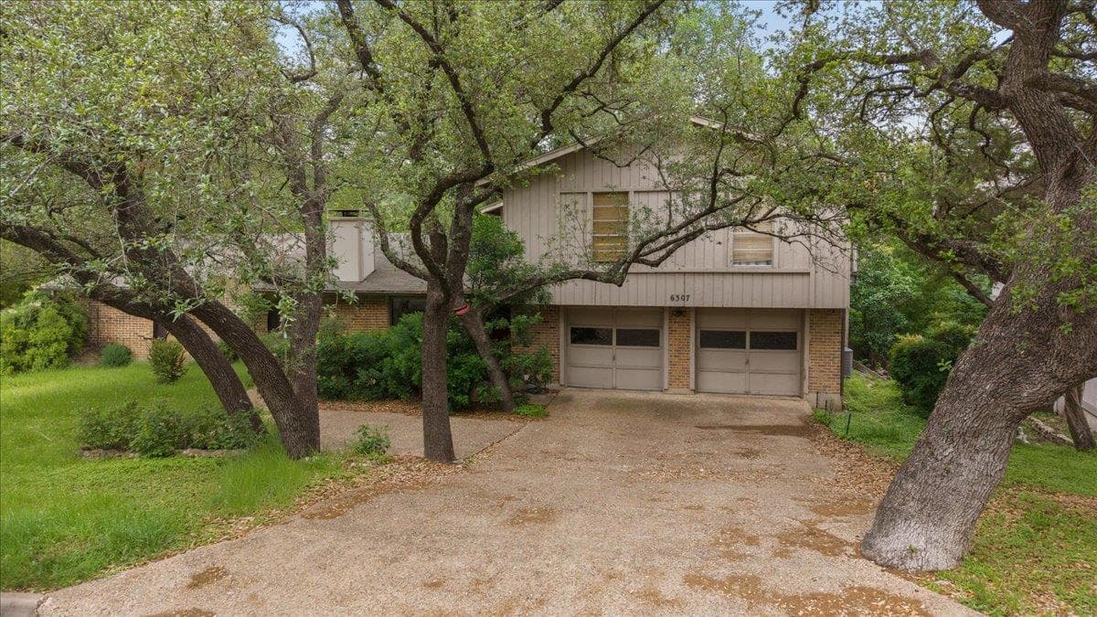 6307 B Shadow Valley Dr