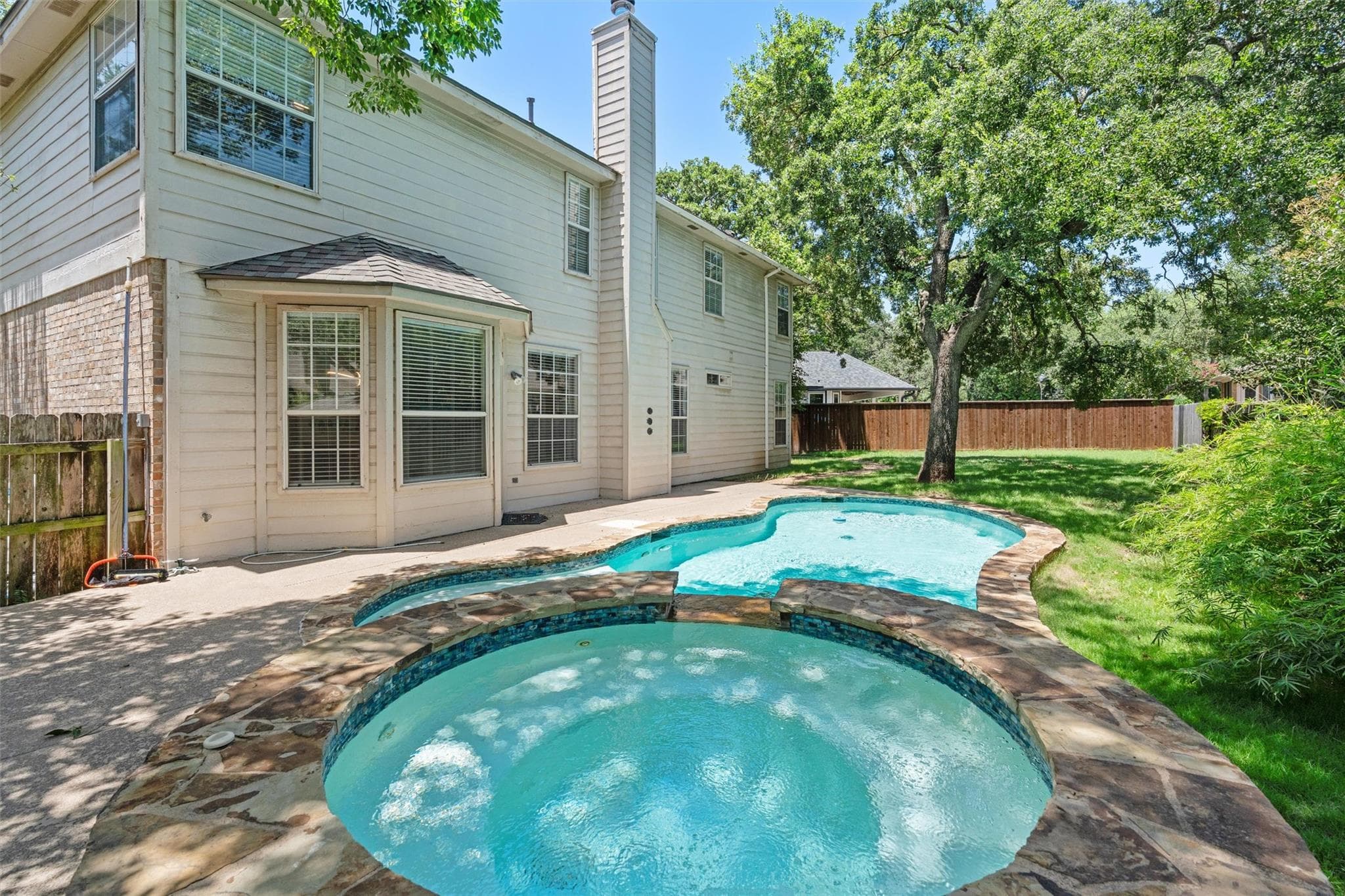 104  Whitechapel Ct