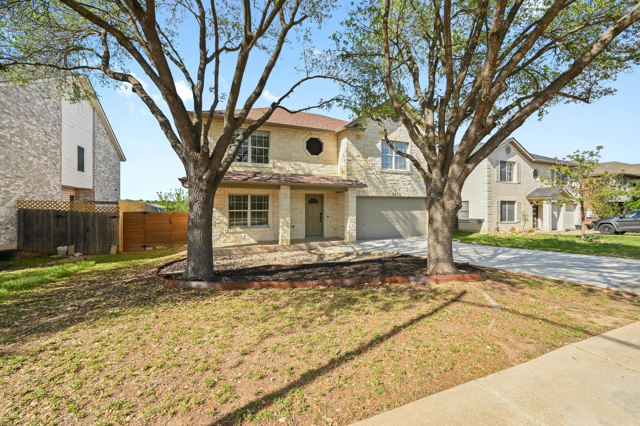 2412 Regal Park Ln