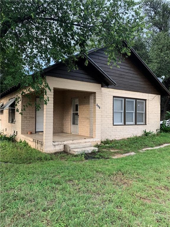 530  Bryan Ave