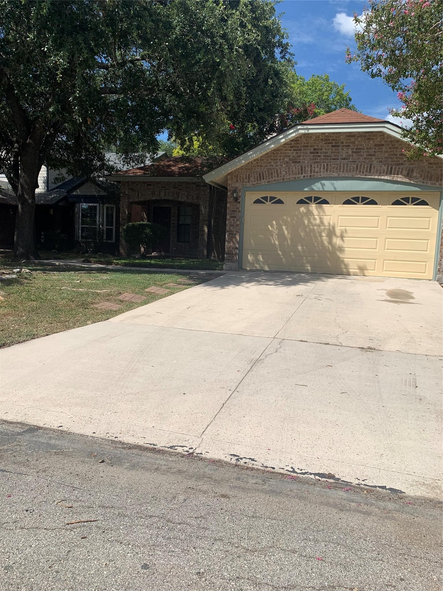 3215 Tree Grove Dr