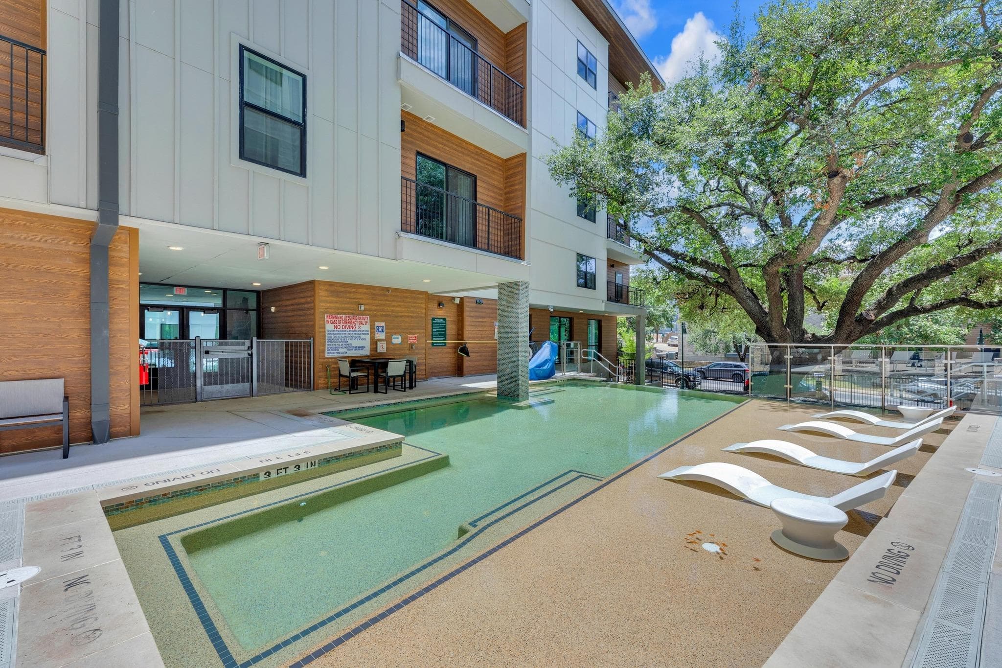 2500  Longview St  #323