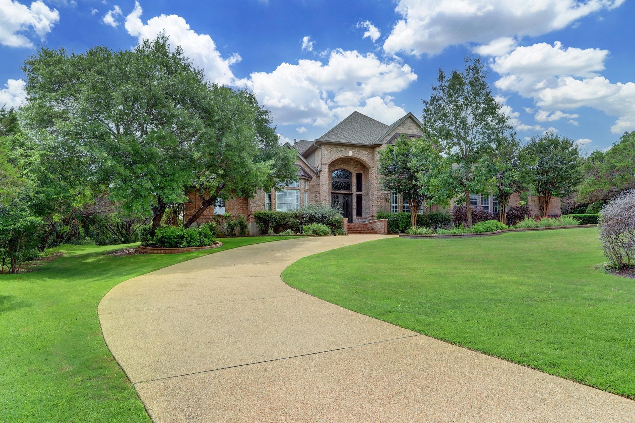 3105 Lacevine Ln