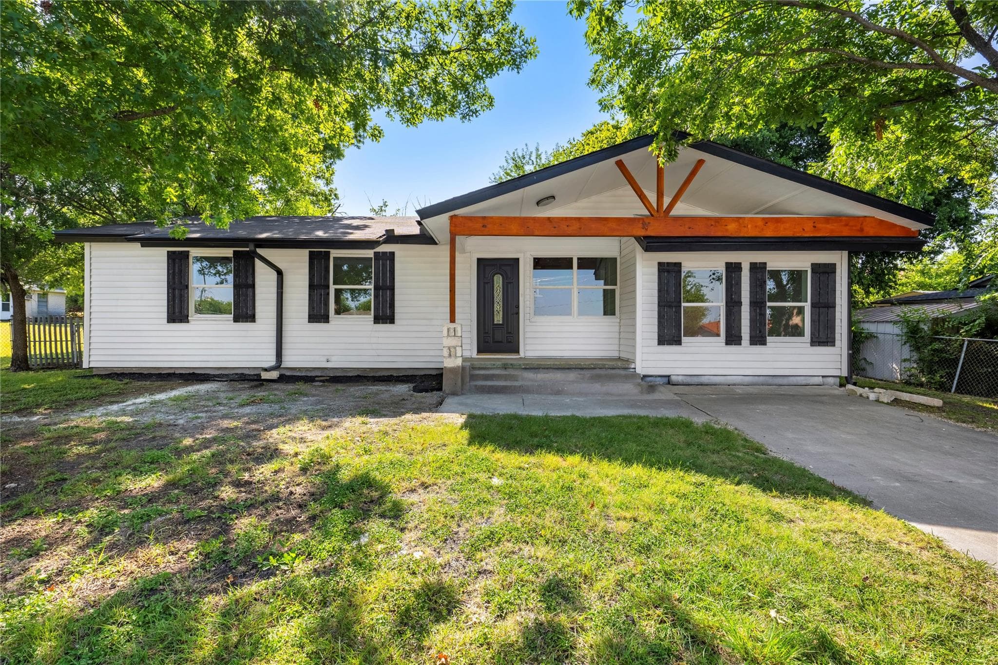 306  Margaret Lee St