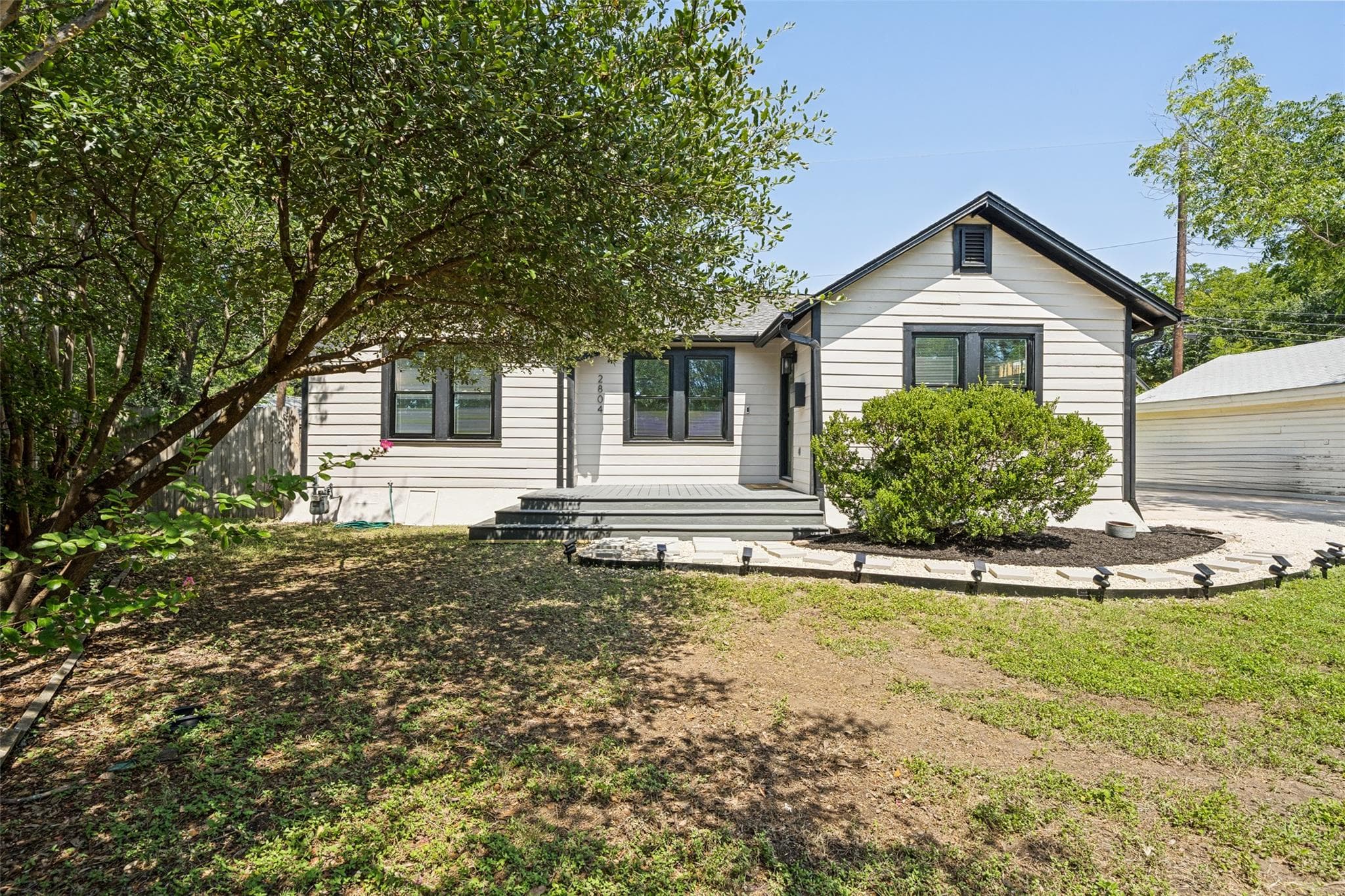 2804  Breeze Ter