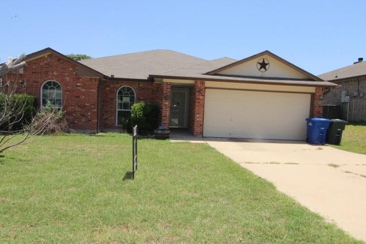 501  Mesquite Cir