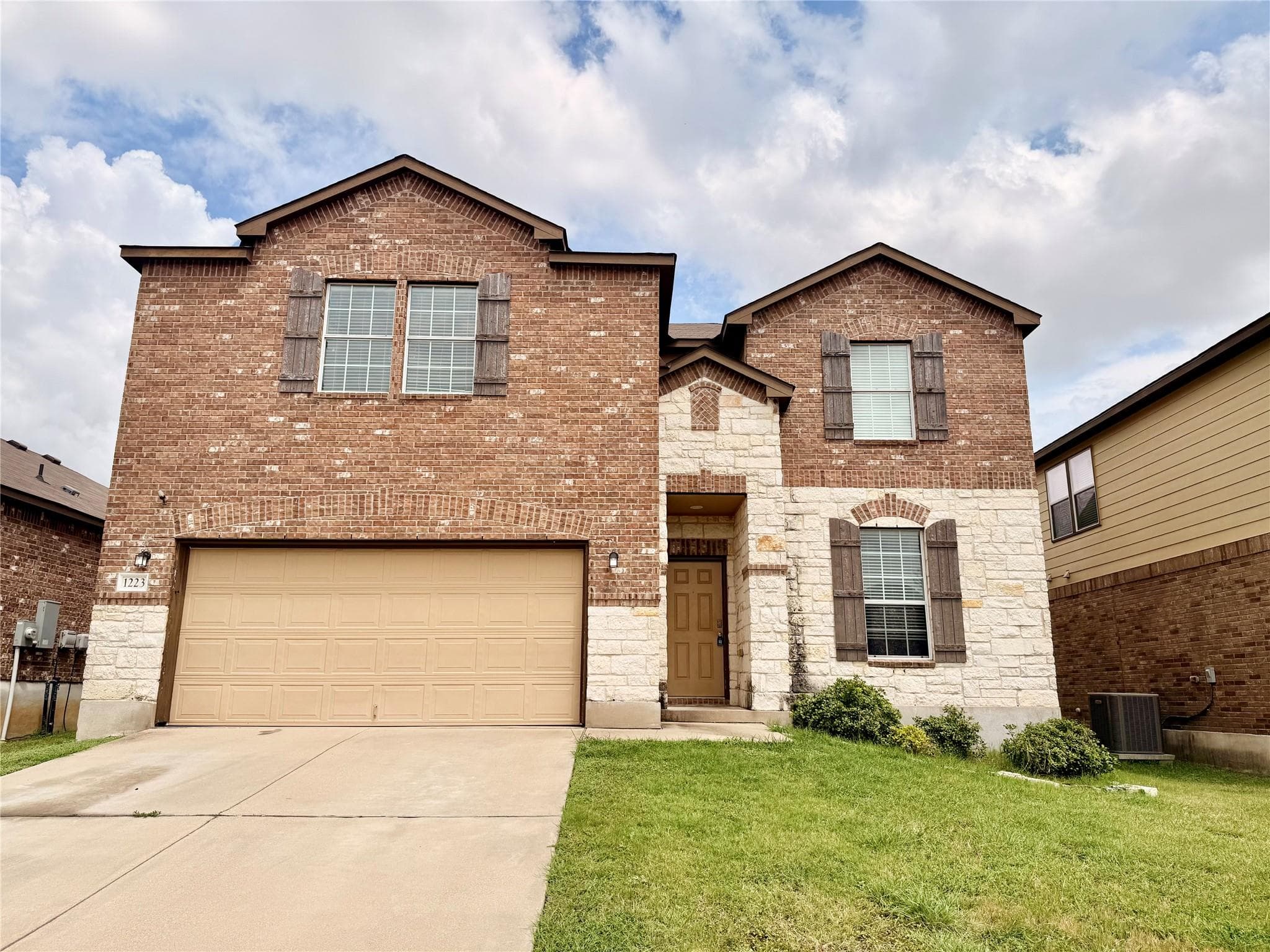 1223  Daffodil Dr