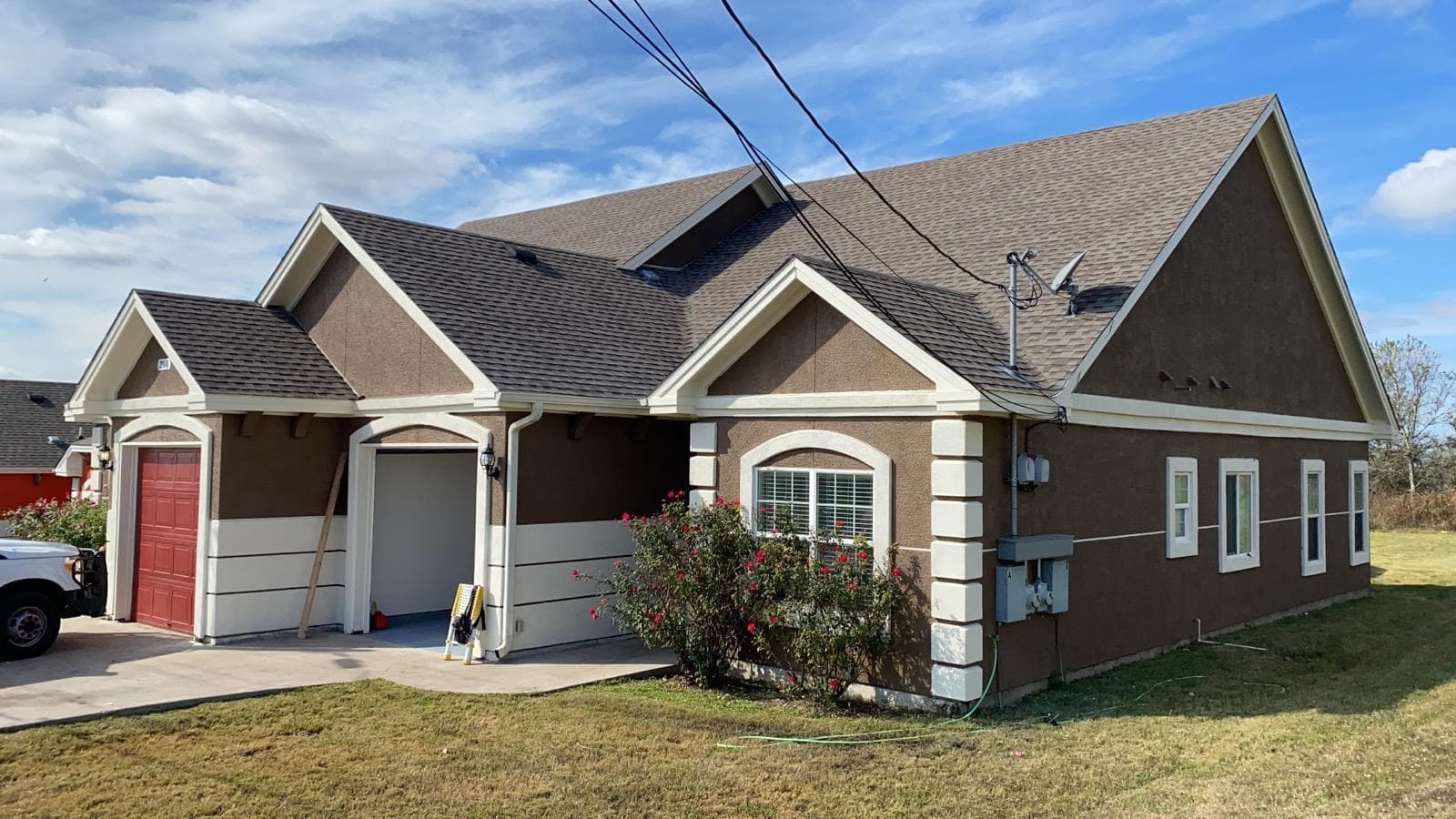 404  Mesa Dr