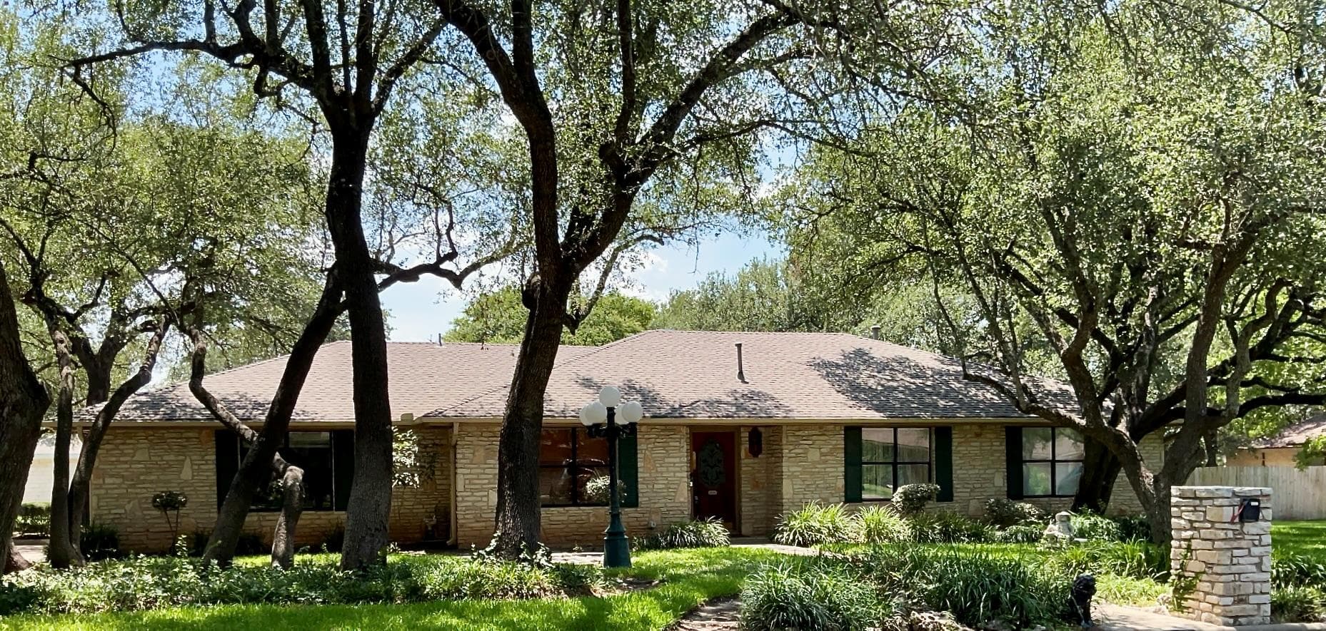 201 Oakwood Dr