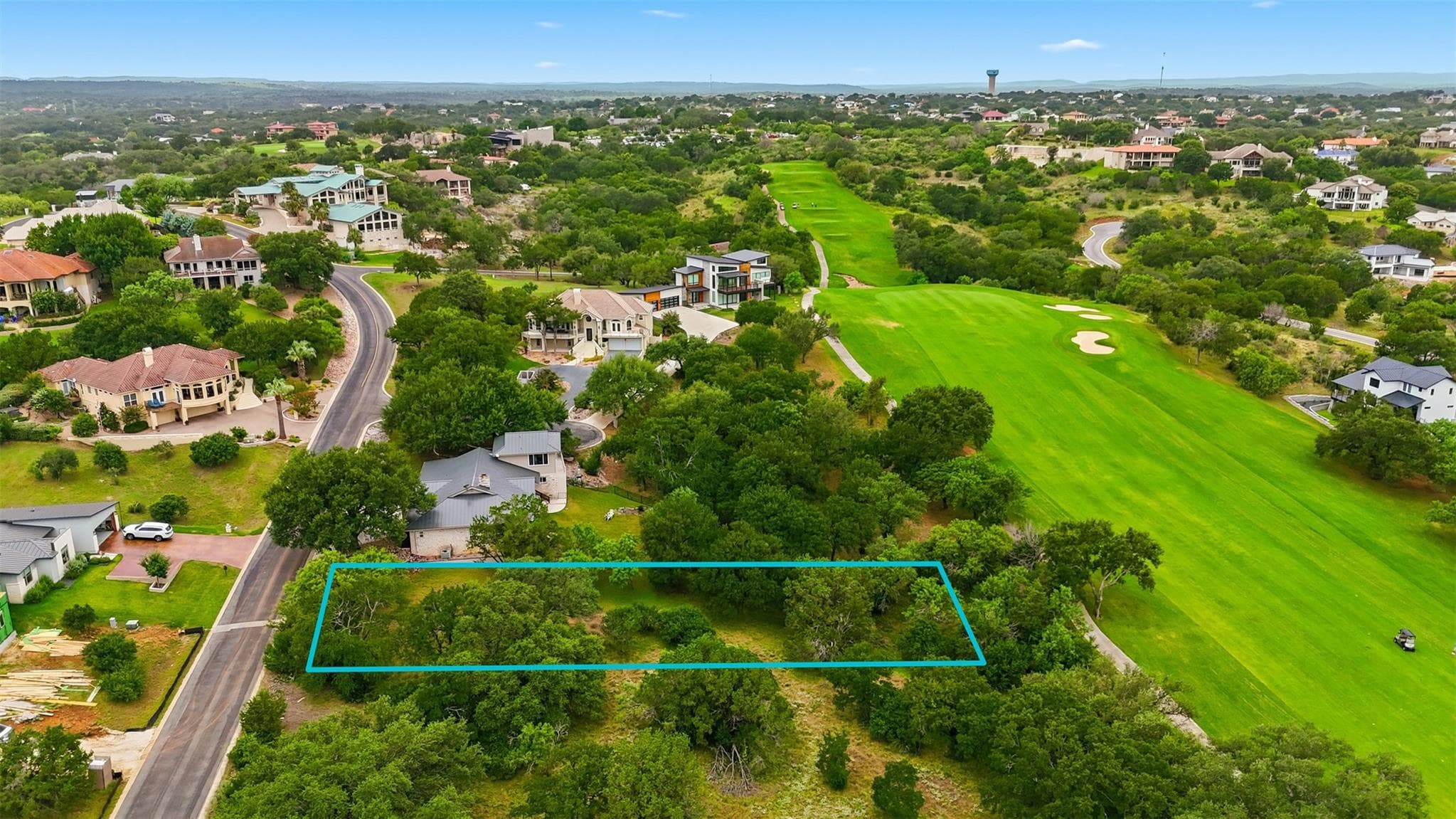 1904  Fault Line Dr