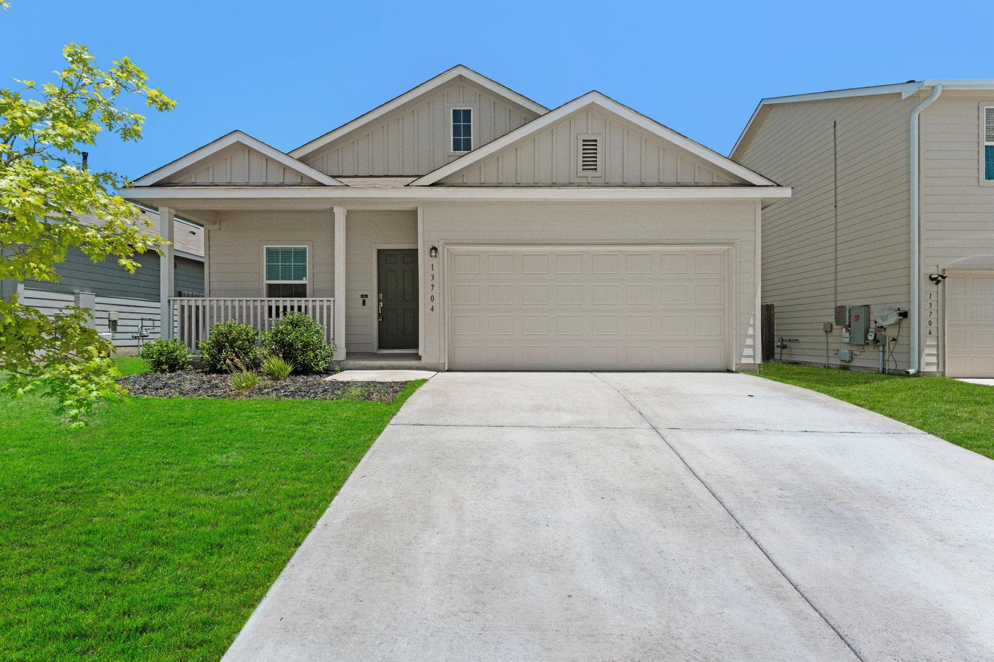 13704  Tordillo Dr