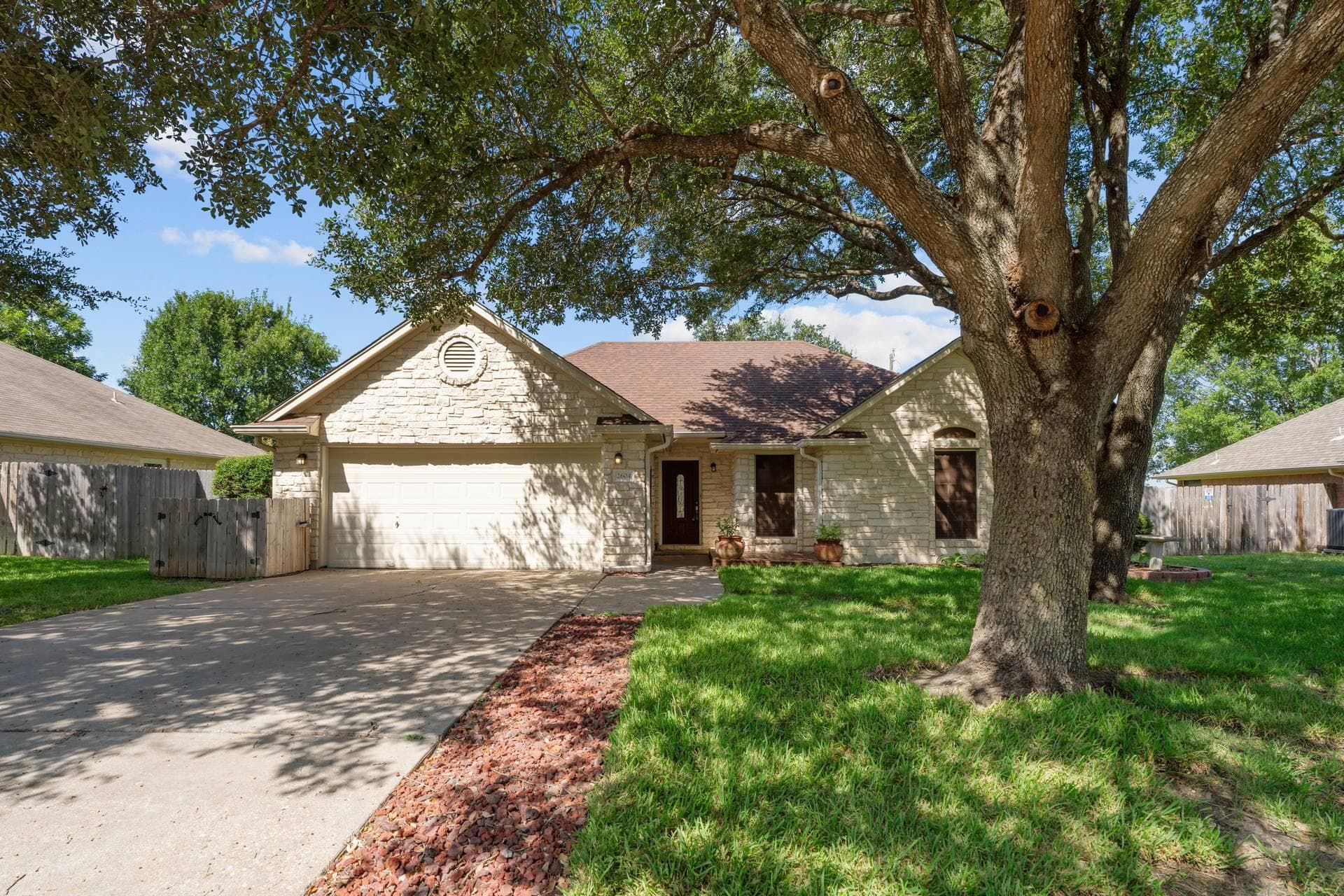2604 Bluebonnet Valley Dr