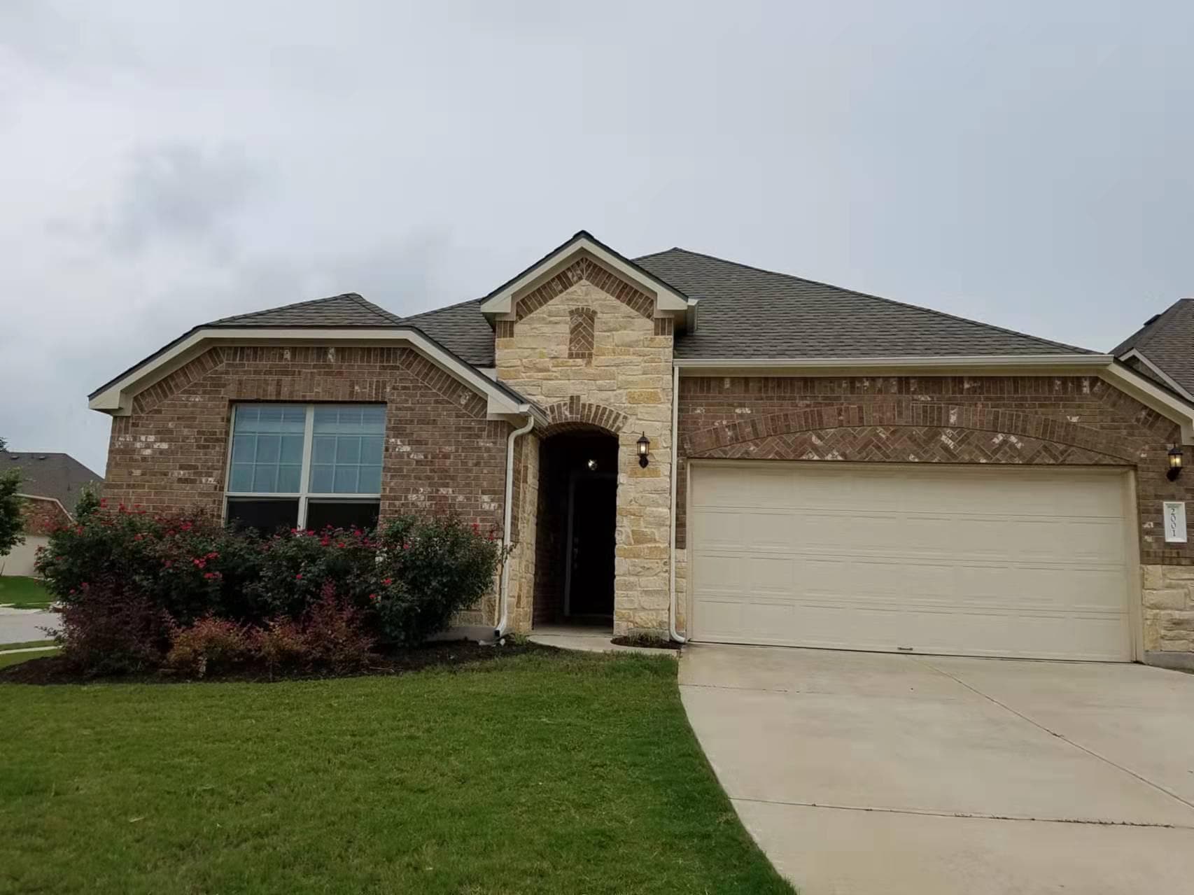 2001 Suzanne Kelli Dr