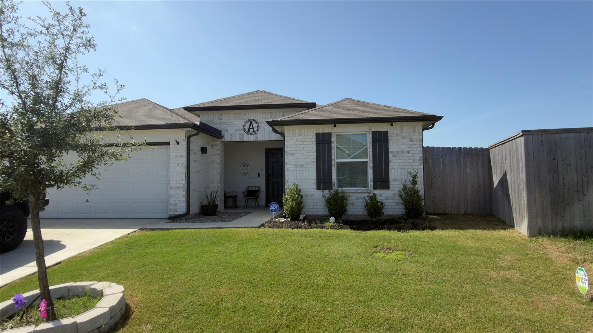 908  Gerardia Ct