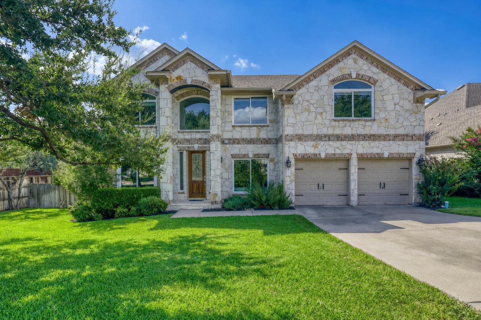 12052  Tulare Dr