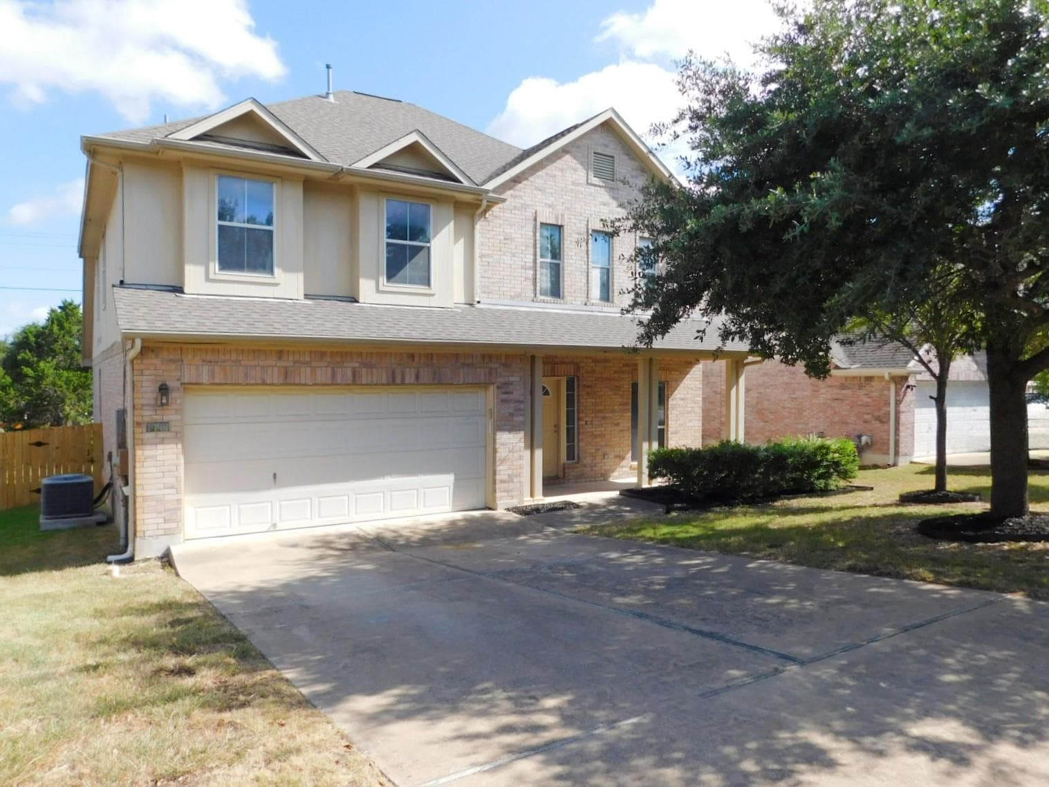 1411  Encino Dr