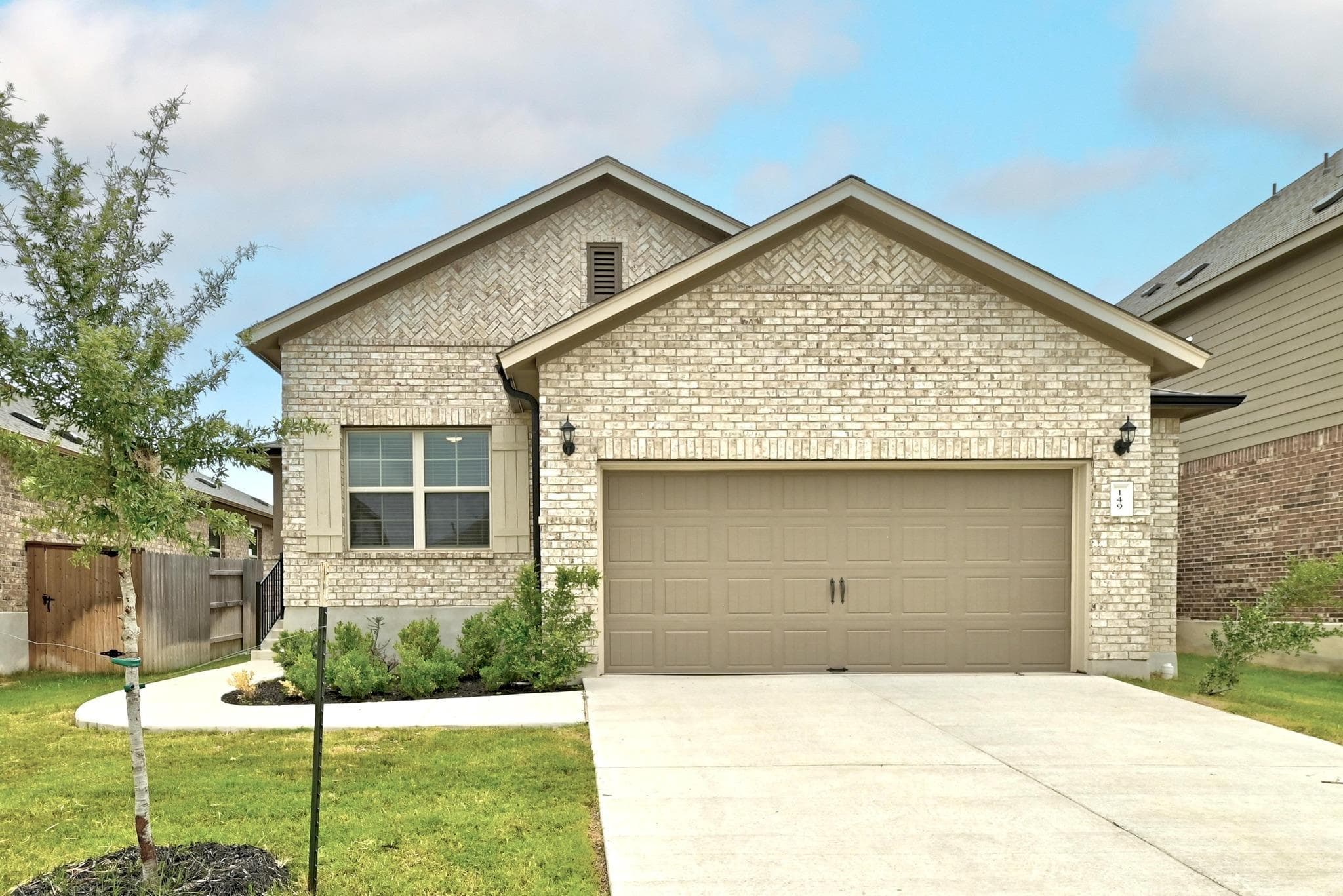 149 Hackberry Ln