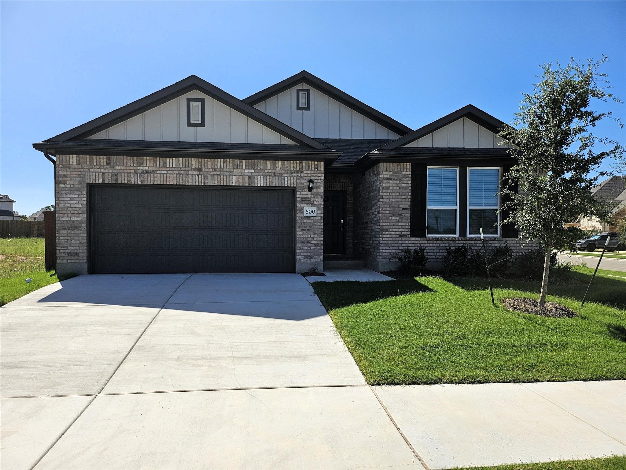 600 Hickory Bend Trl