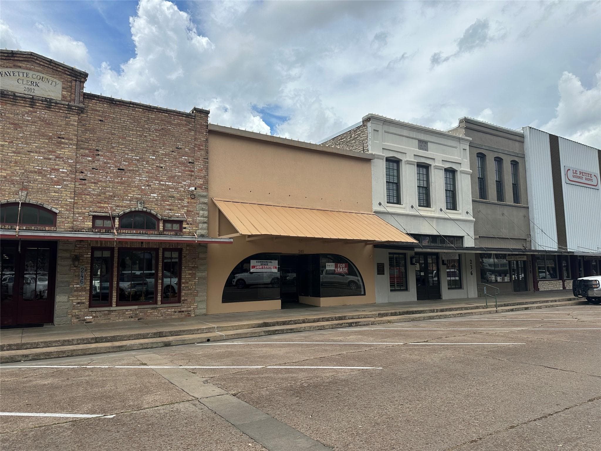 240 W Colorado St