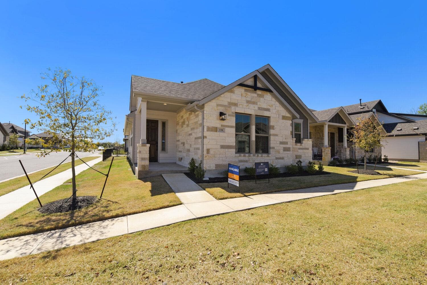338  Orleanian Dr
