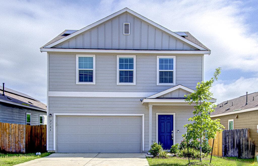 2704 Shimsham Dr