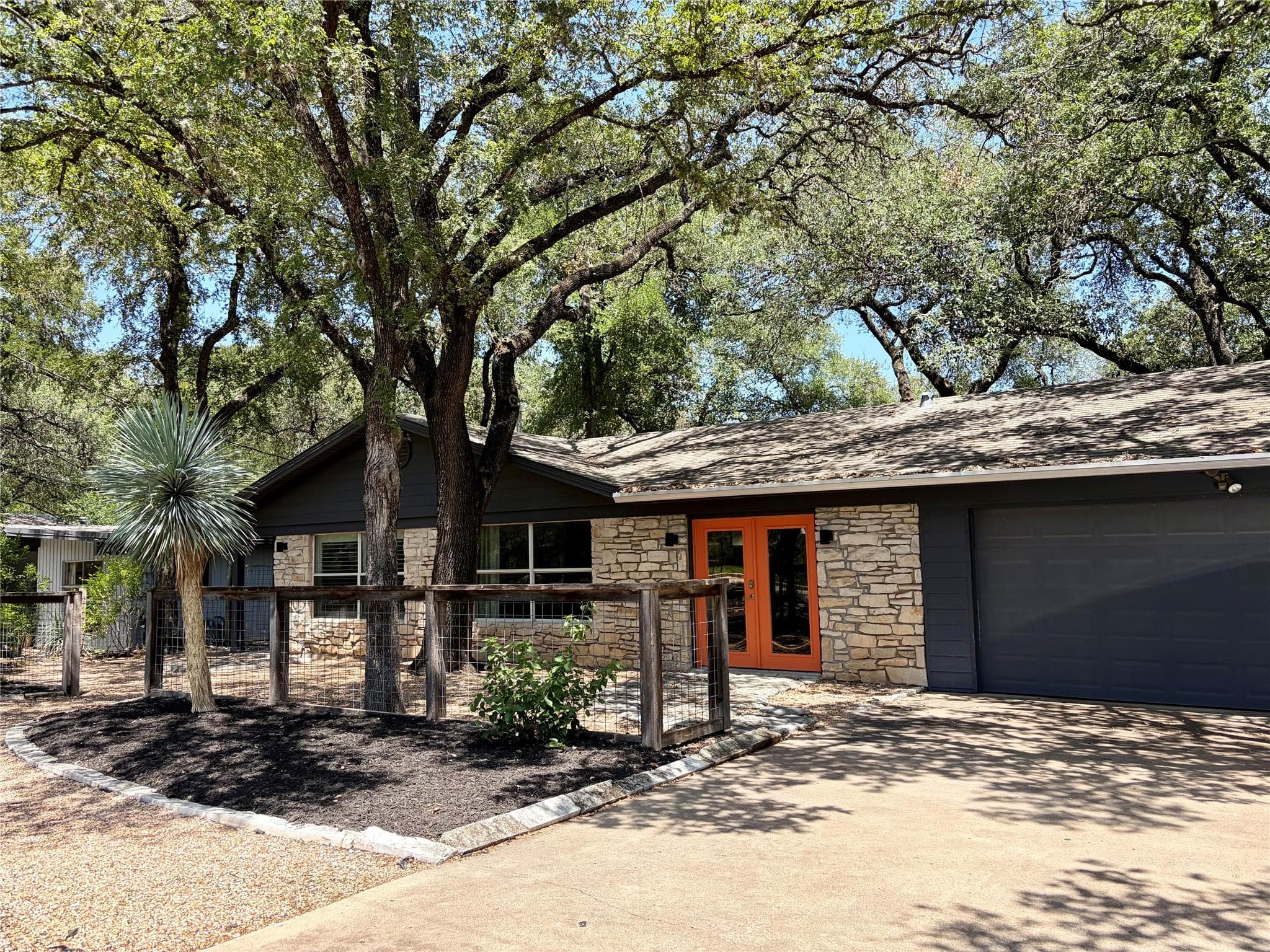 435  Brady Ln