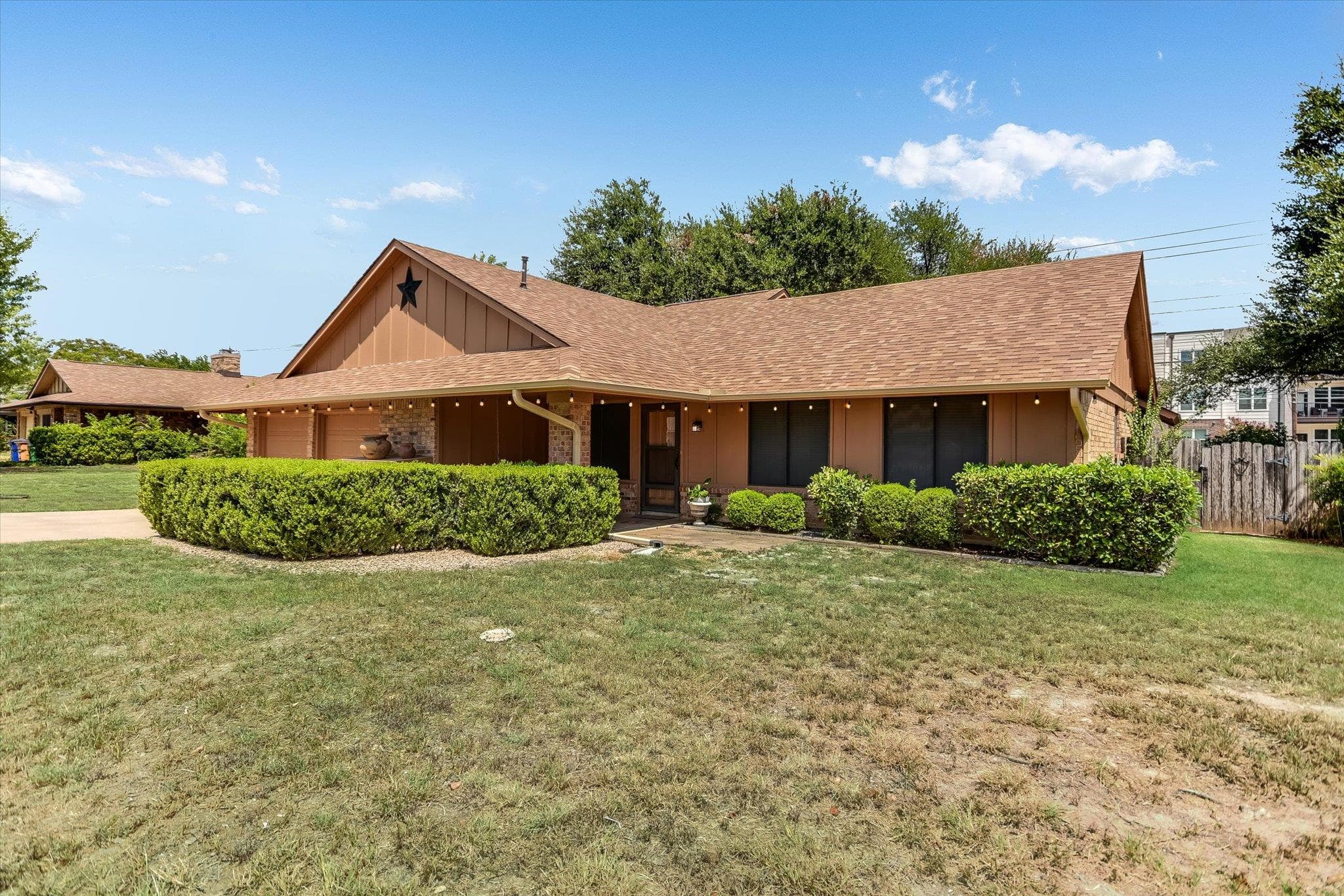 10207  Willfield Dr