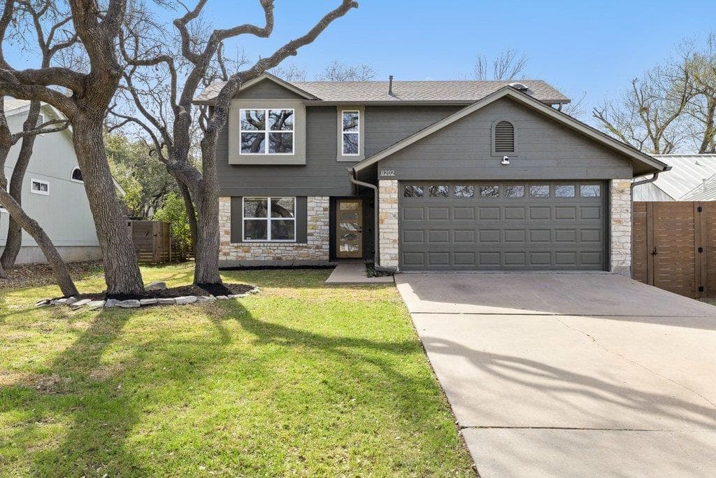 8202  Cache Dr