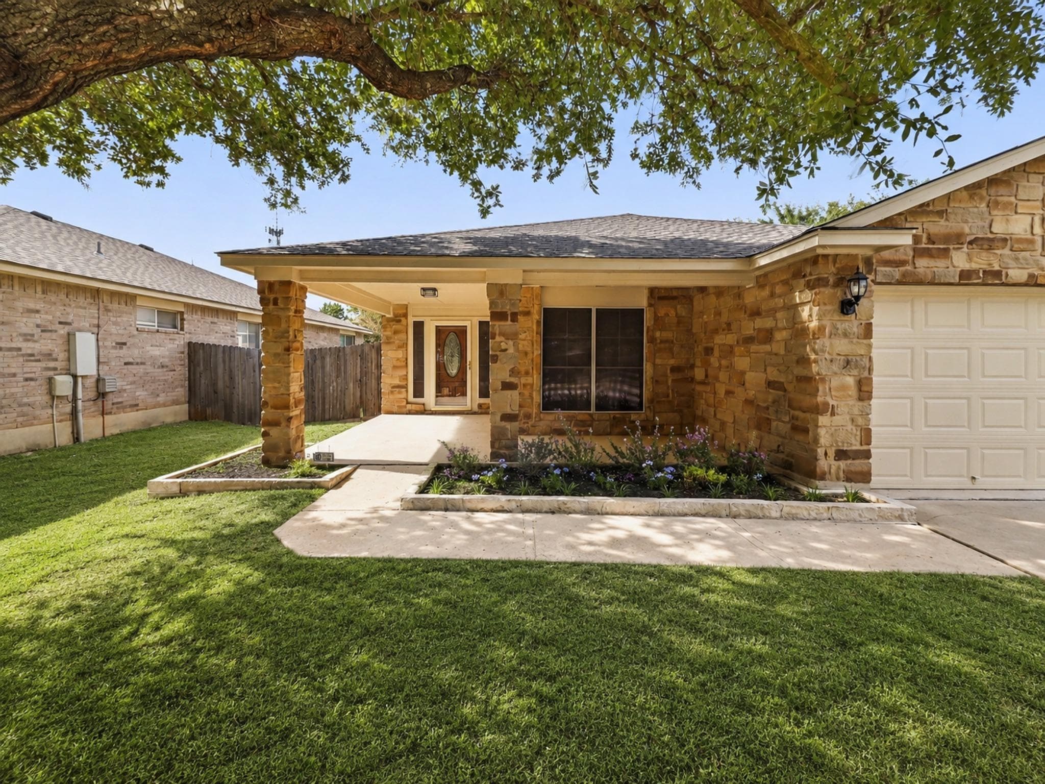 919 Flanagan Dr