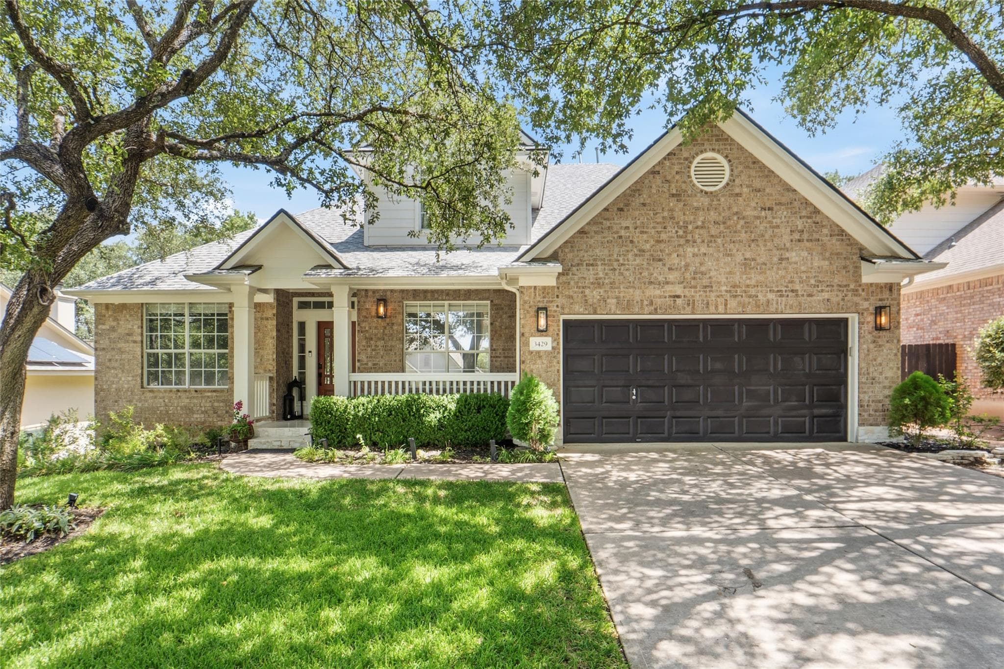 3429  John Simpson Trl