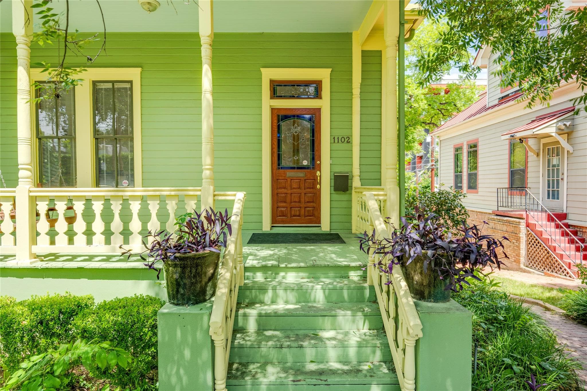 1102 West Ave #100