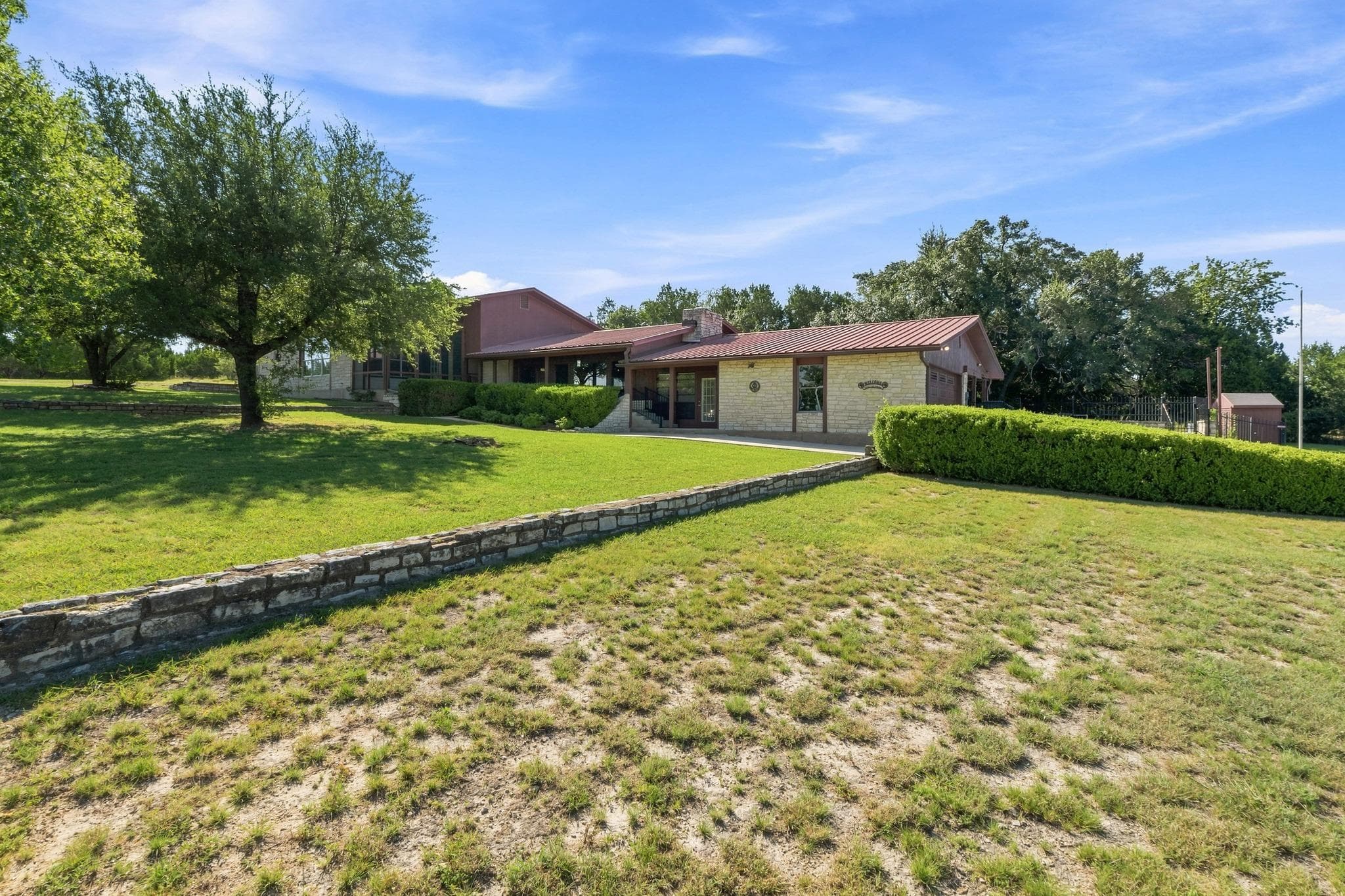 606  Rolling Hills Rd