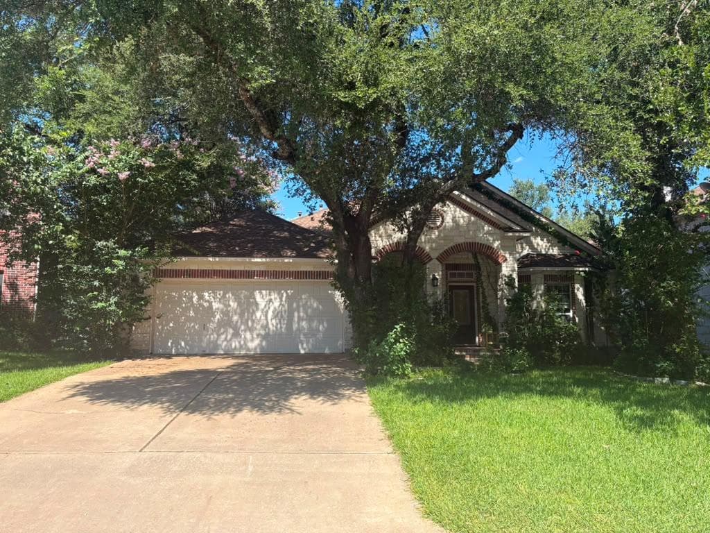 2704 Dagama Ct