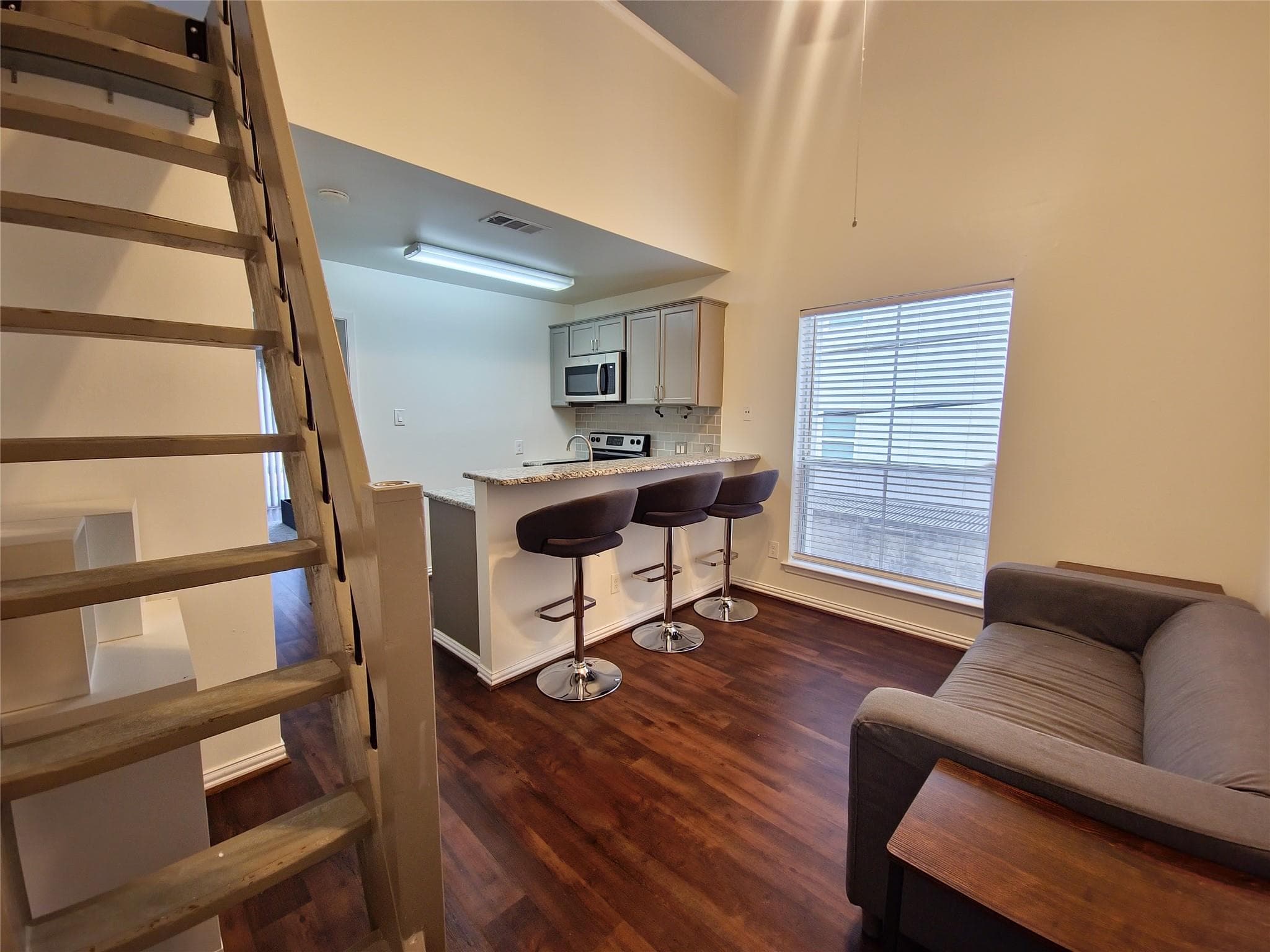 2313  Longview St  #205
