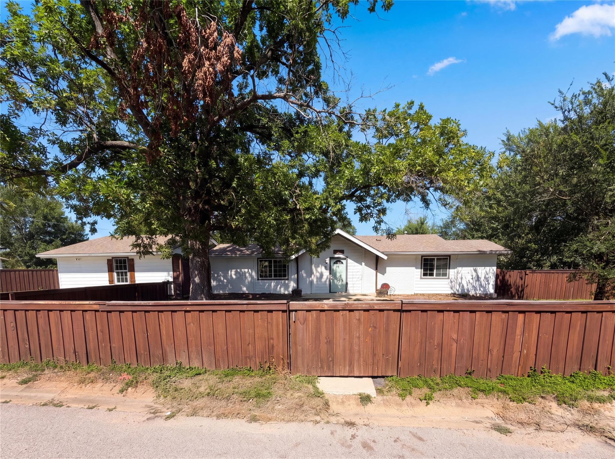 10504 Ruidosa St