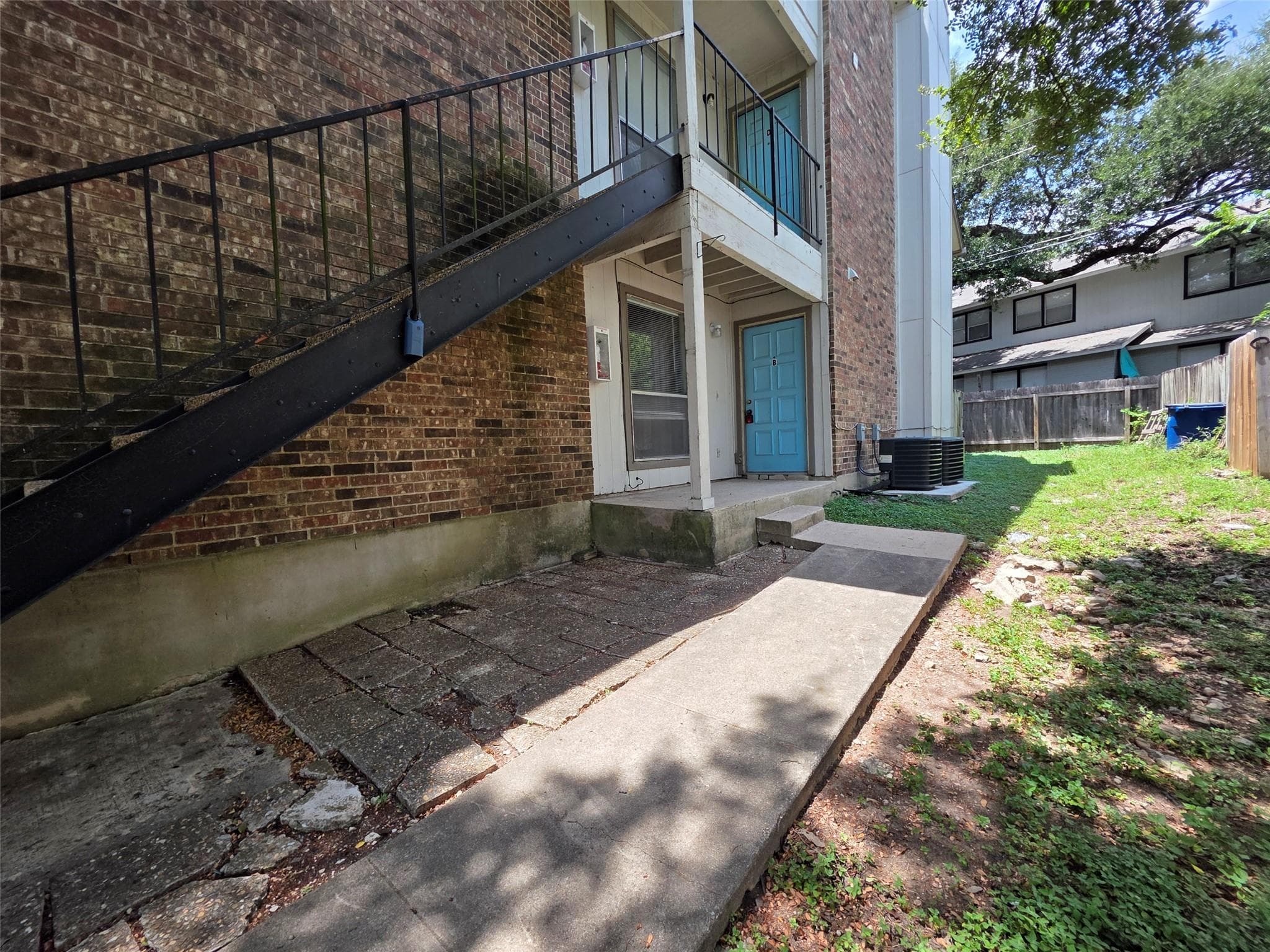 11900 Alpheus Ave #B