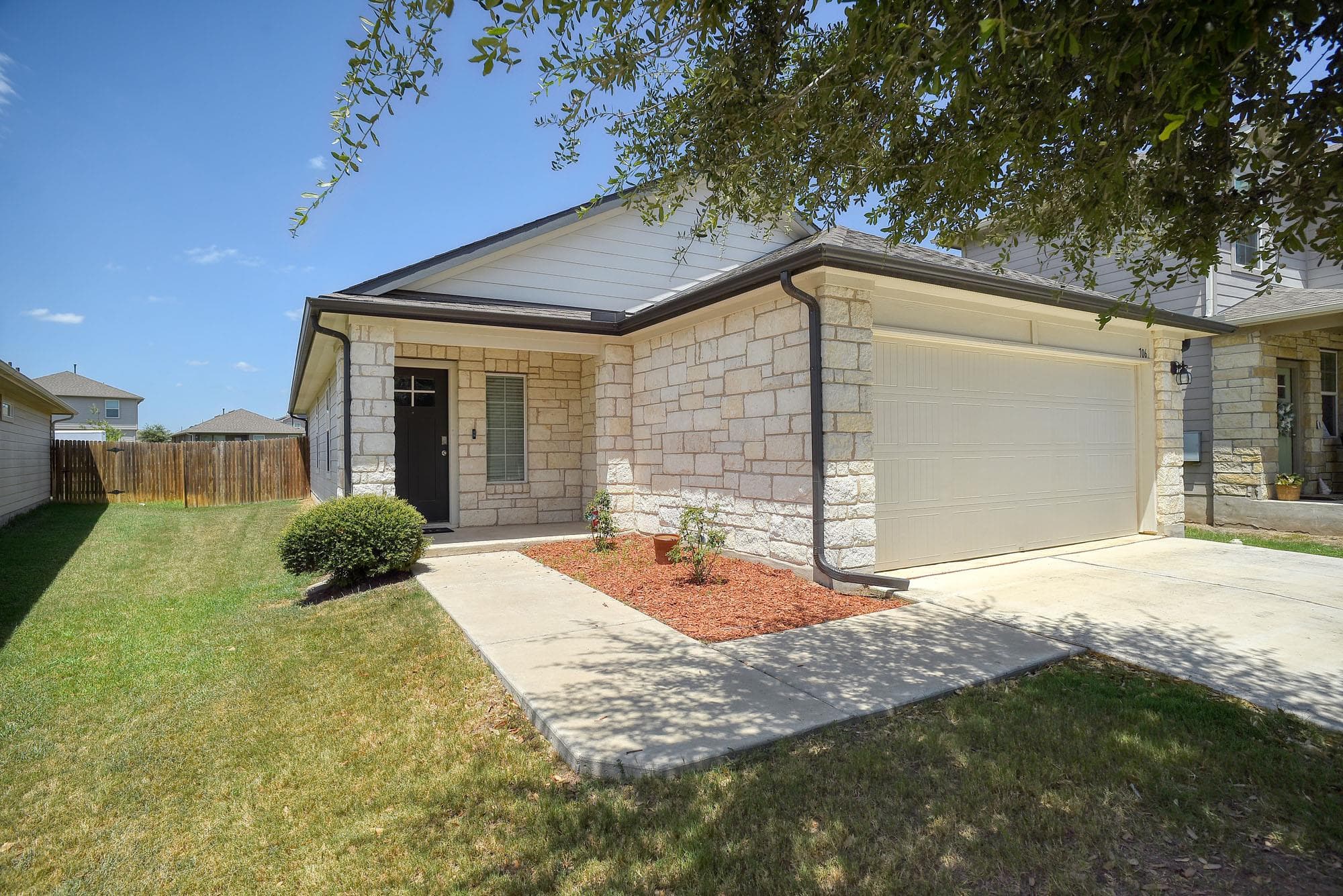 706  Roaring Fork Ln