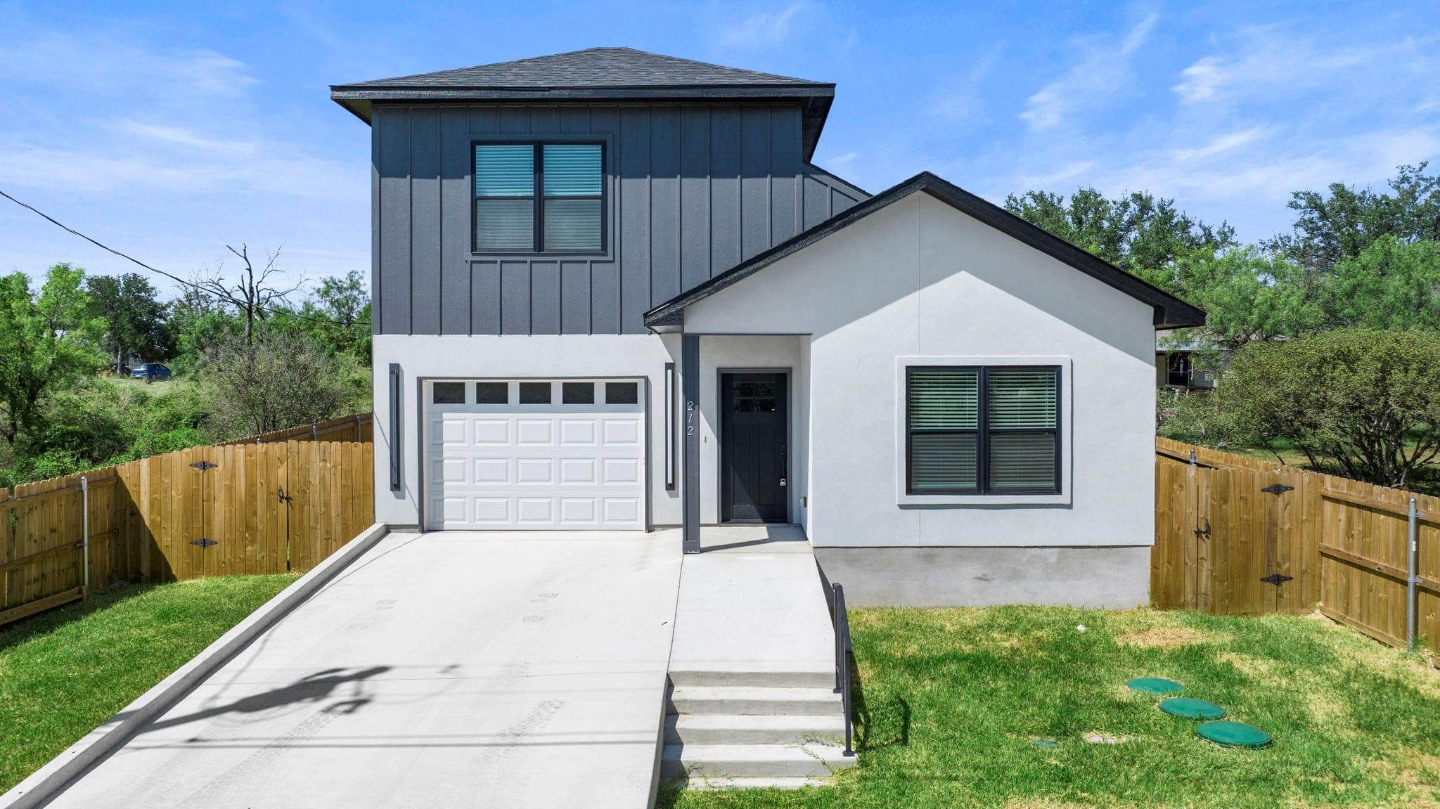 212 Southwood Dr