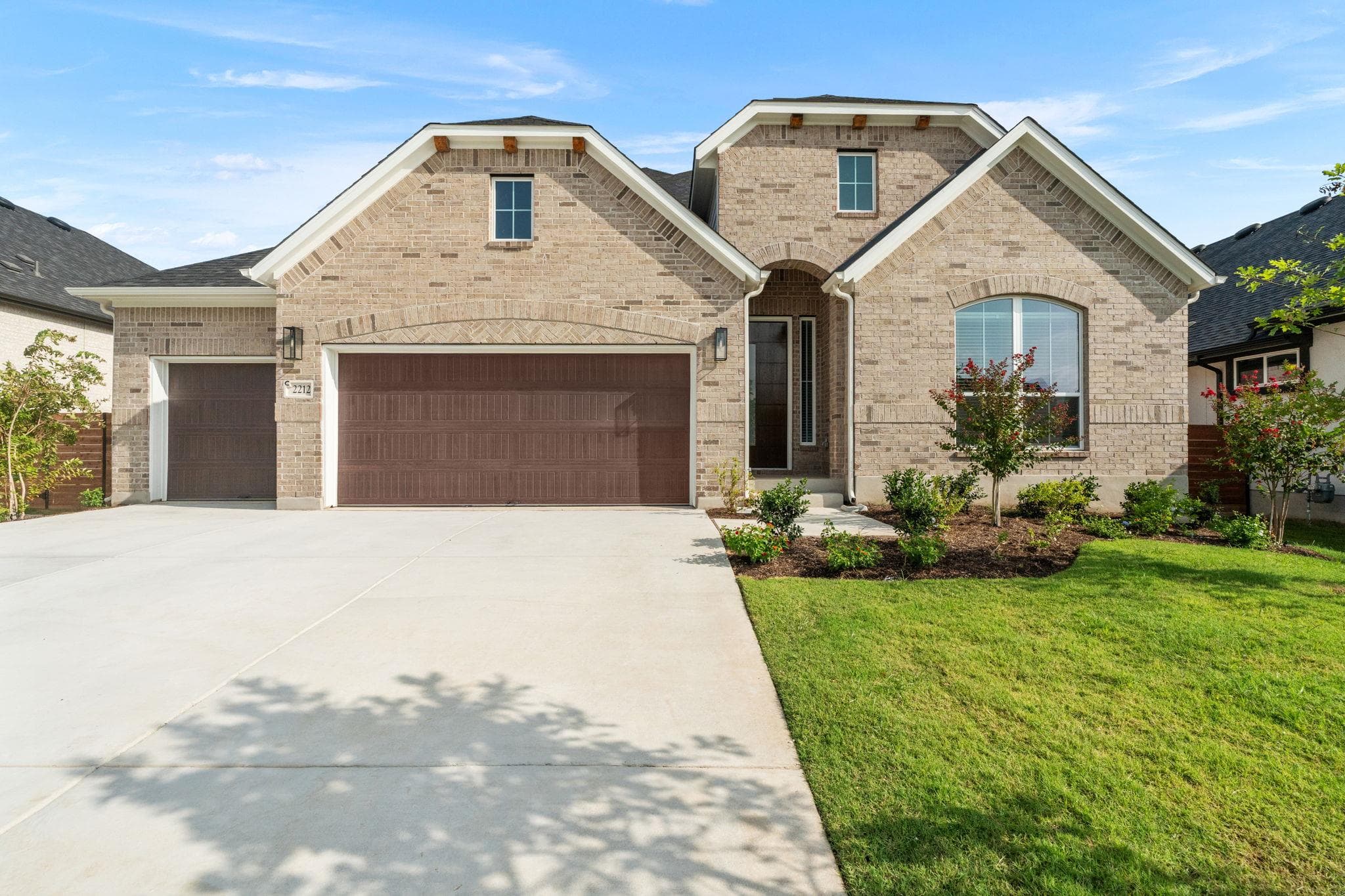 2212 Tobiano Trce