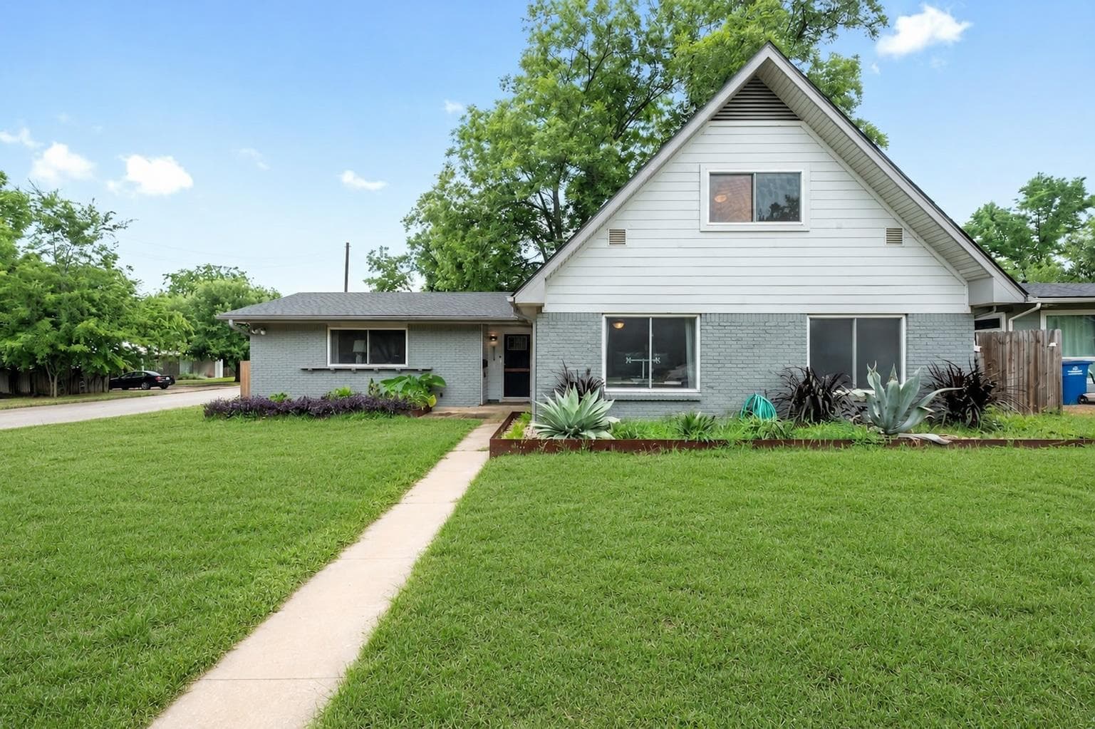 2609 Friar Tuck Ln