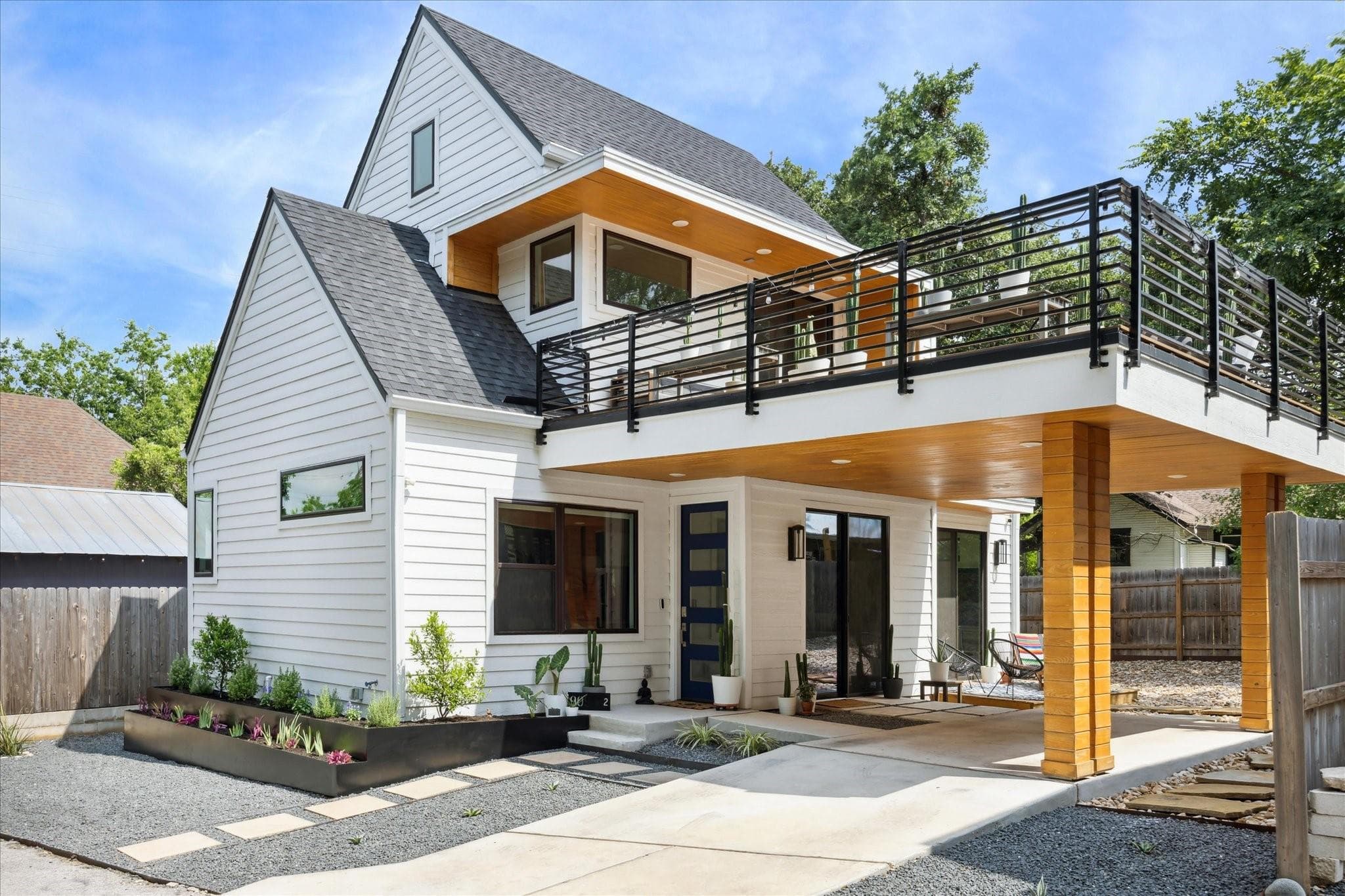 909 W Annie St  #2