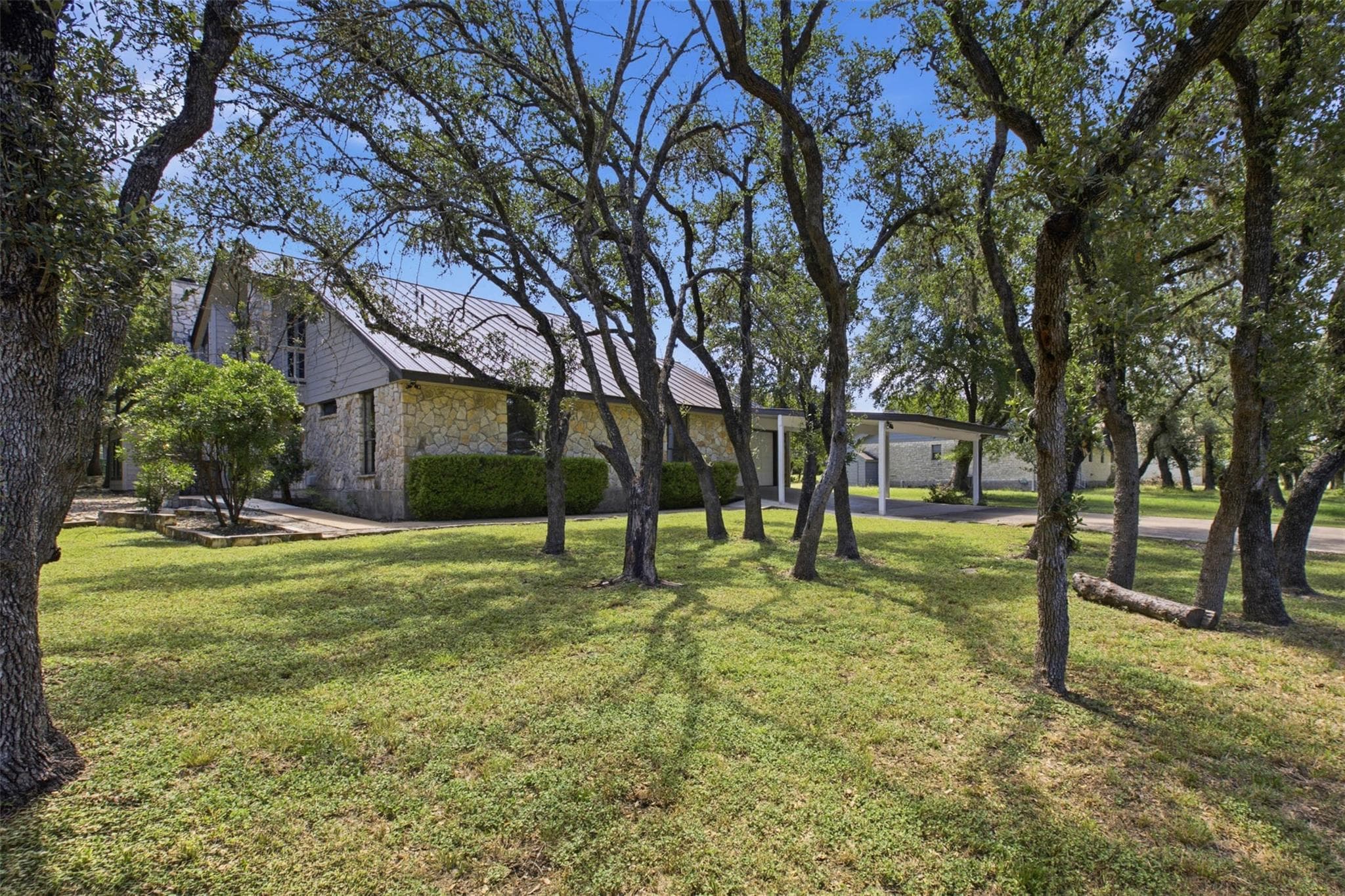 50 Palmer Ln