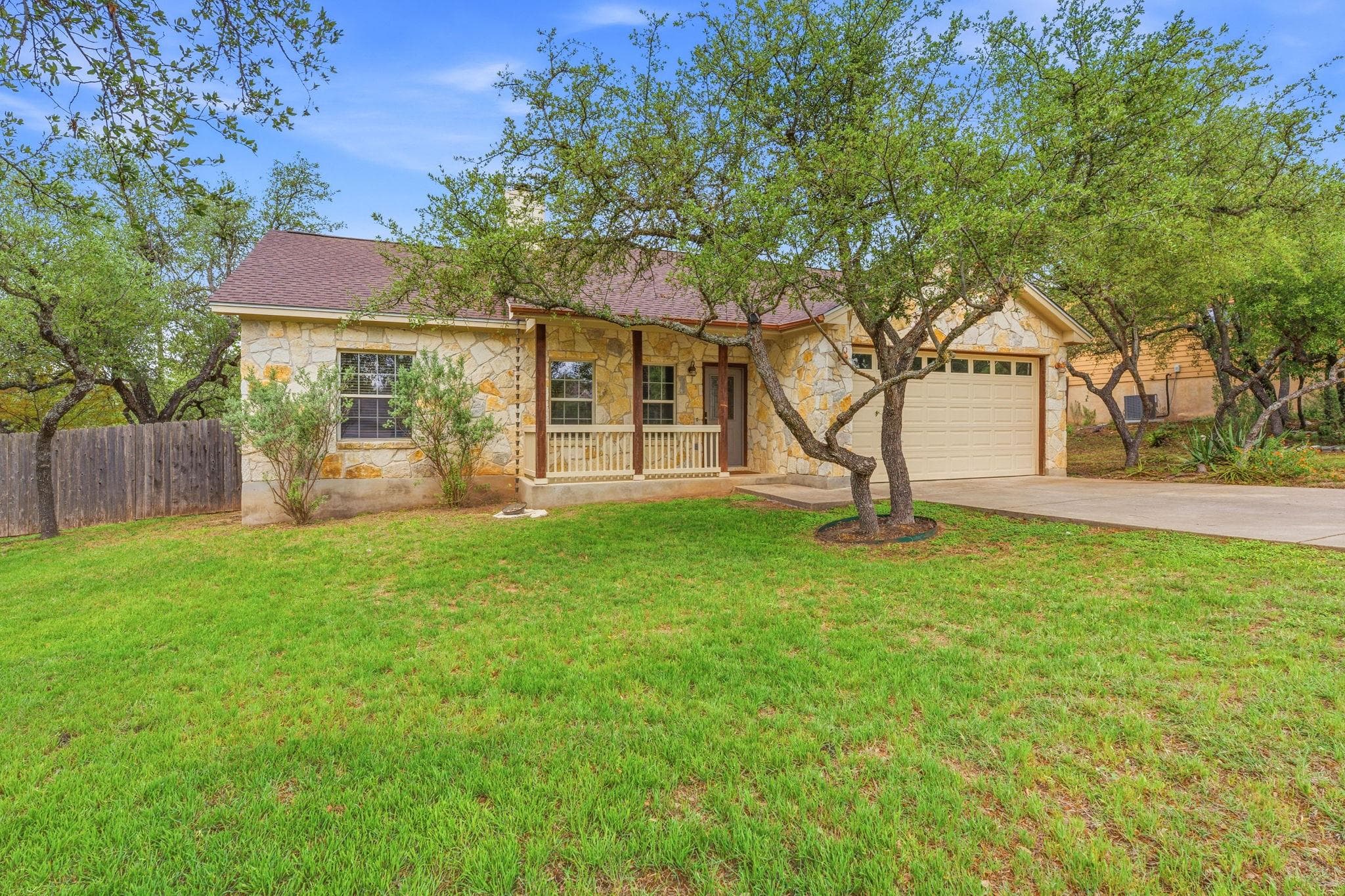 10215 Twin Lake Loop