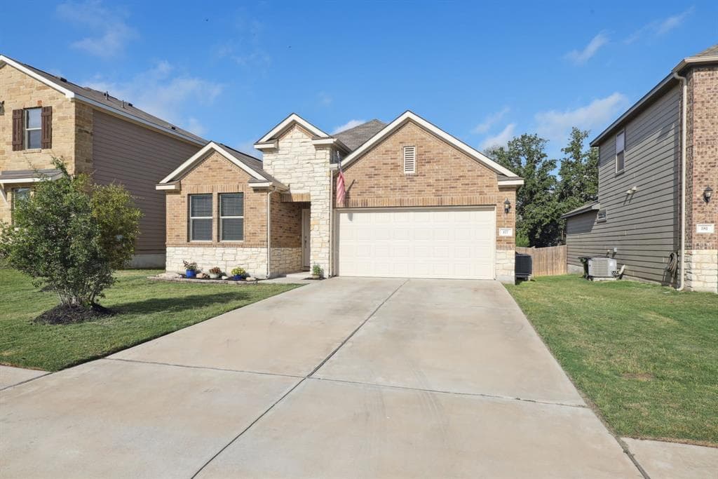 177 Flexus Ln